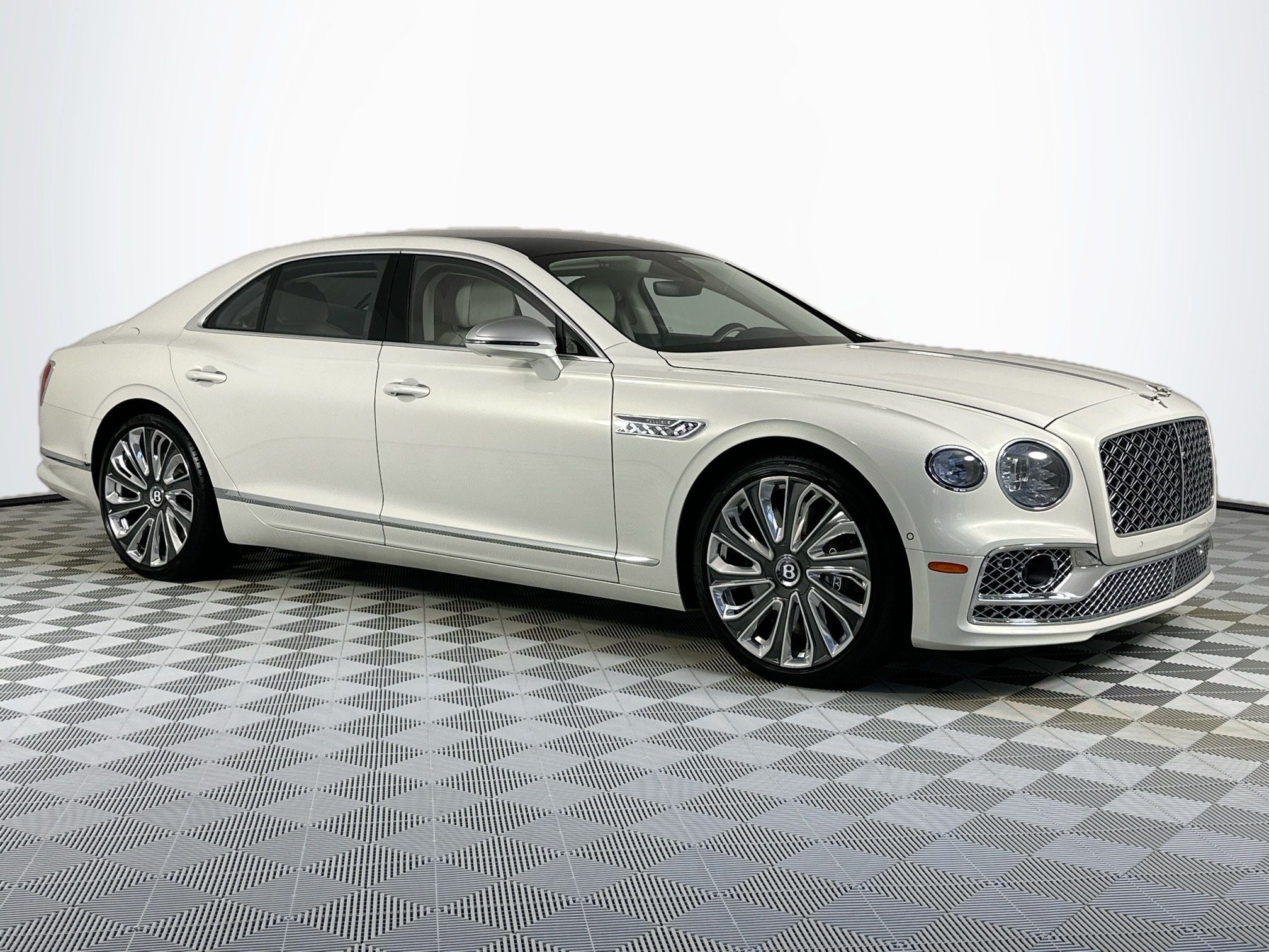 2024 Bentley Flying Spur W12 Mulliner's photo