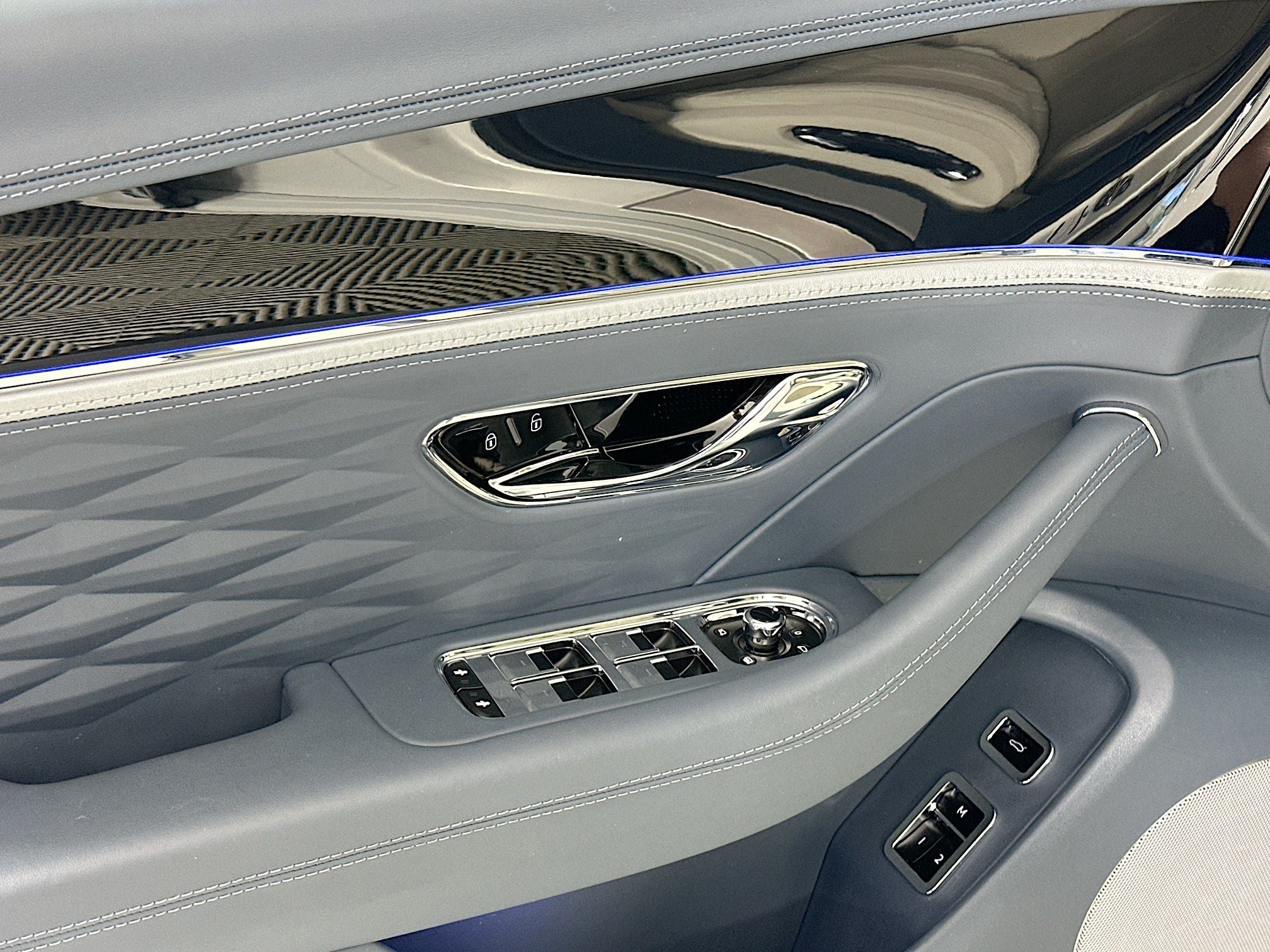 2024 Bentley Flying Spur Mulliner W12