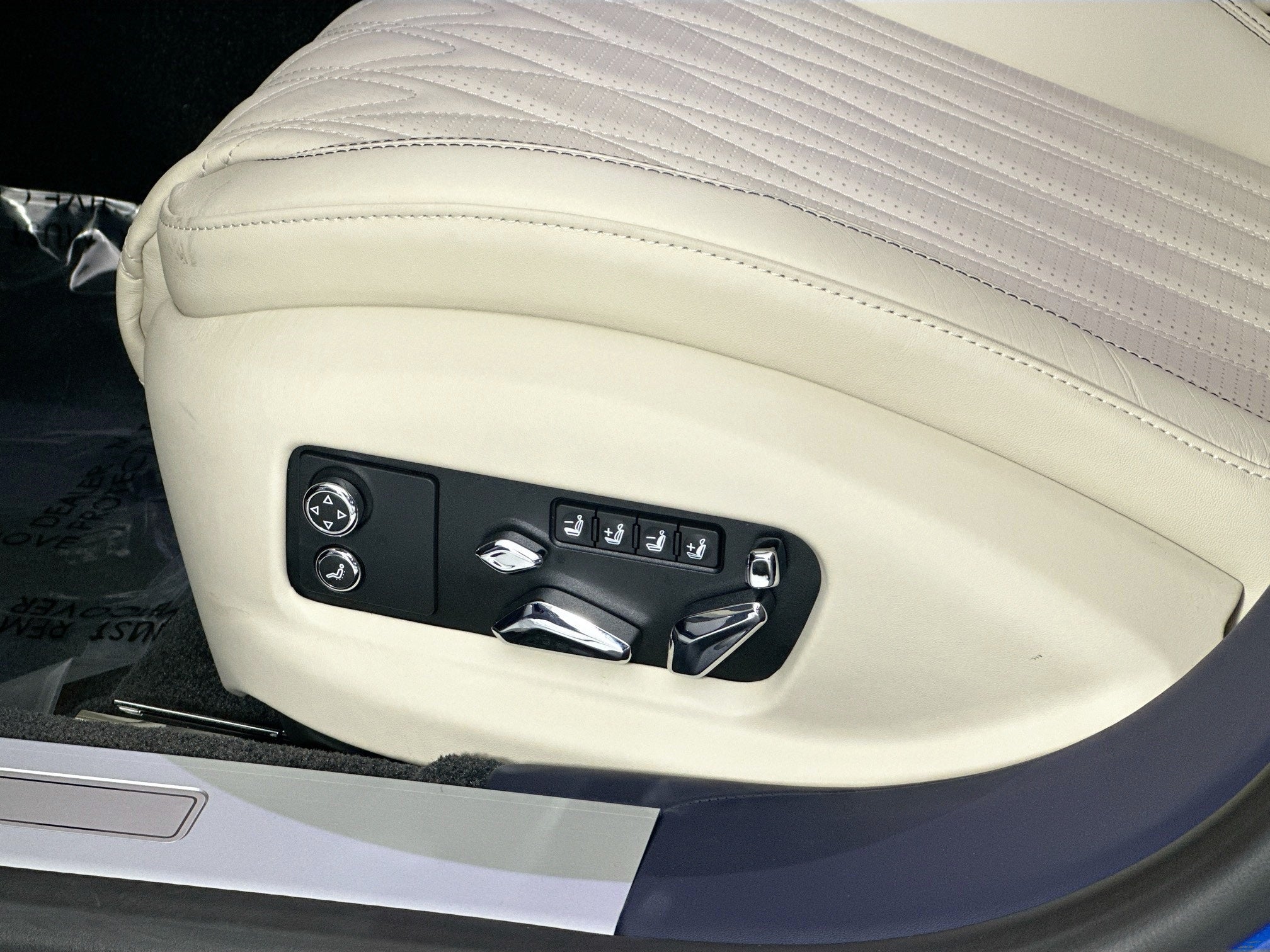 2026 Bentley Flying Spur Azure