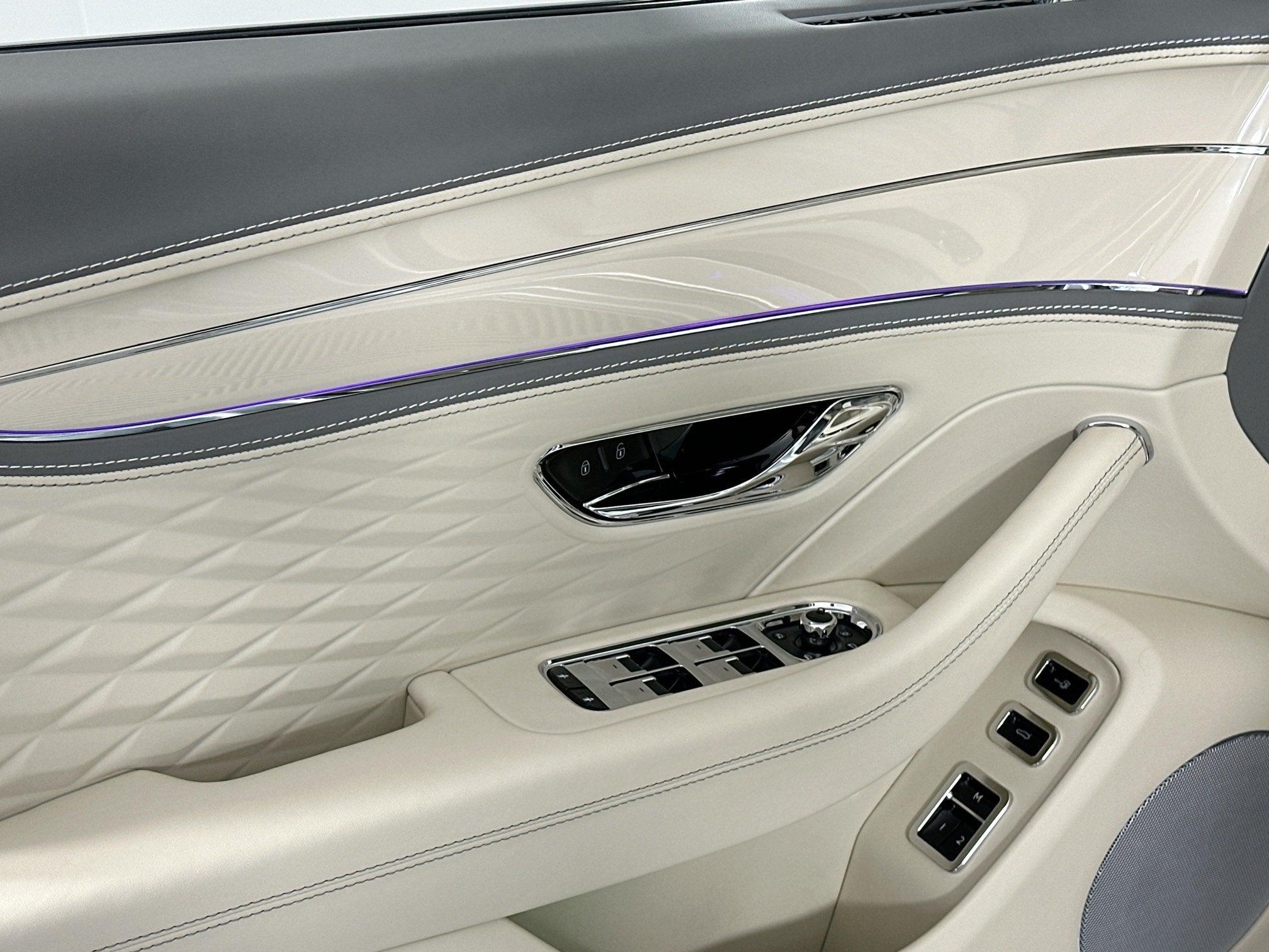 2026 Bentley Flying Spur Azure