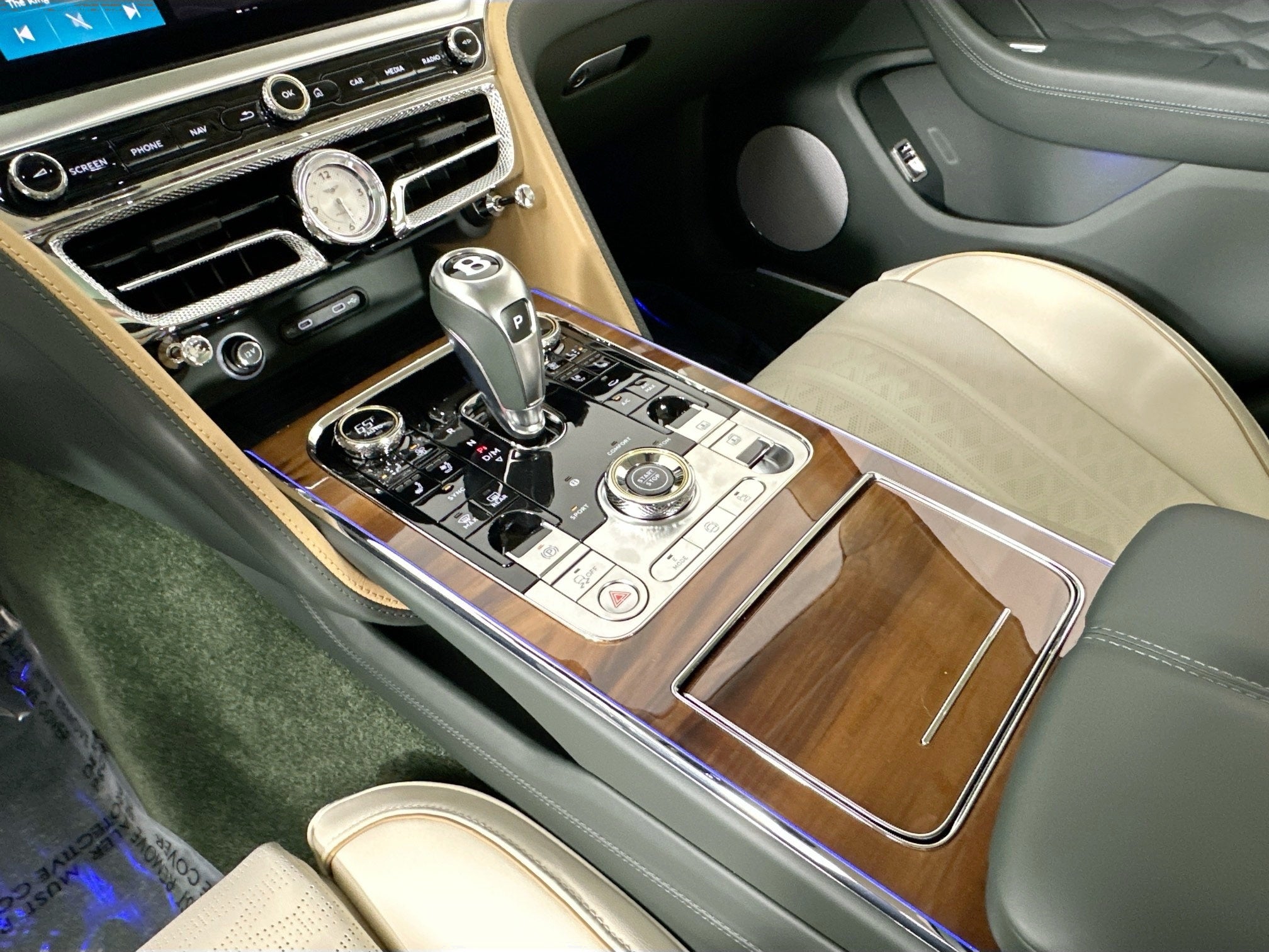 2026 Bentley Flying Spur Mulliner