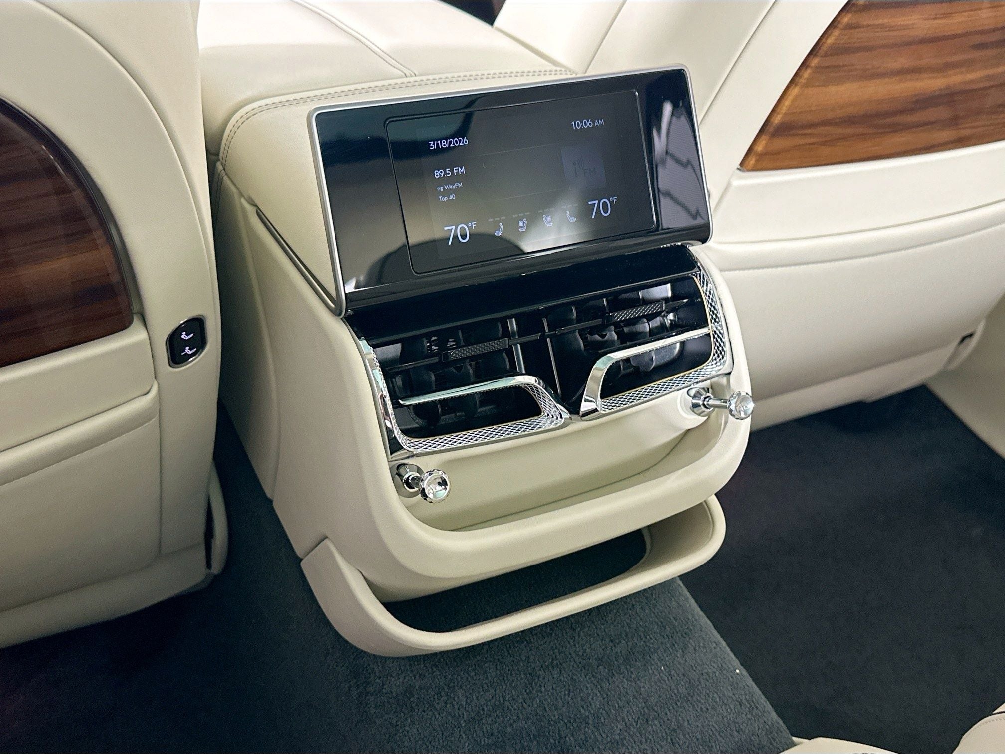 2022 Bentley Flying Spur Hybrid Base