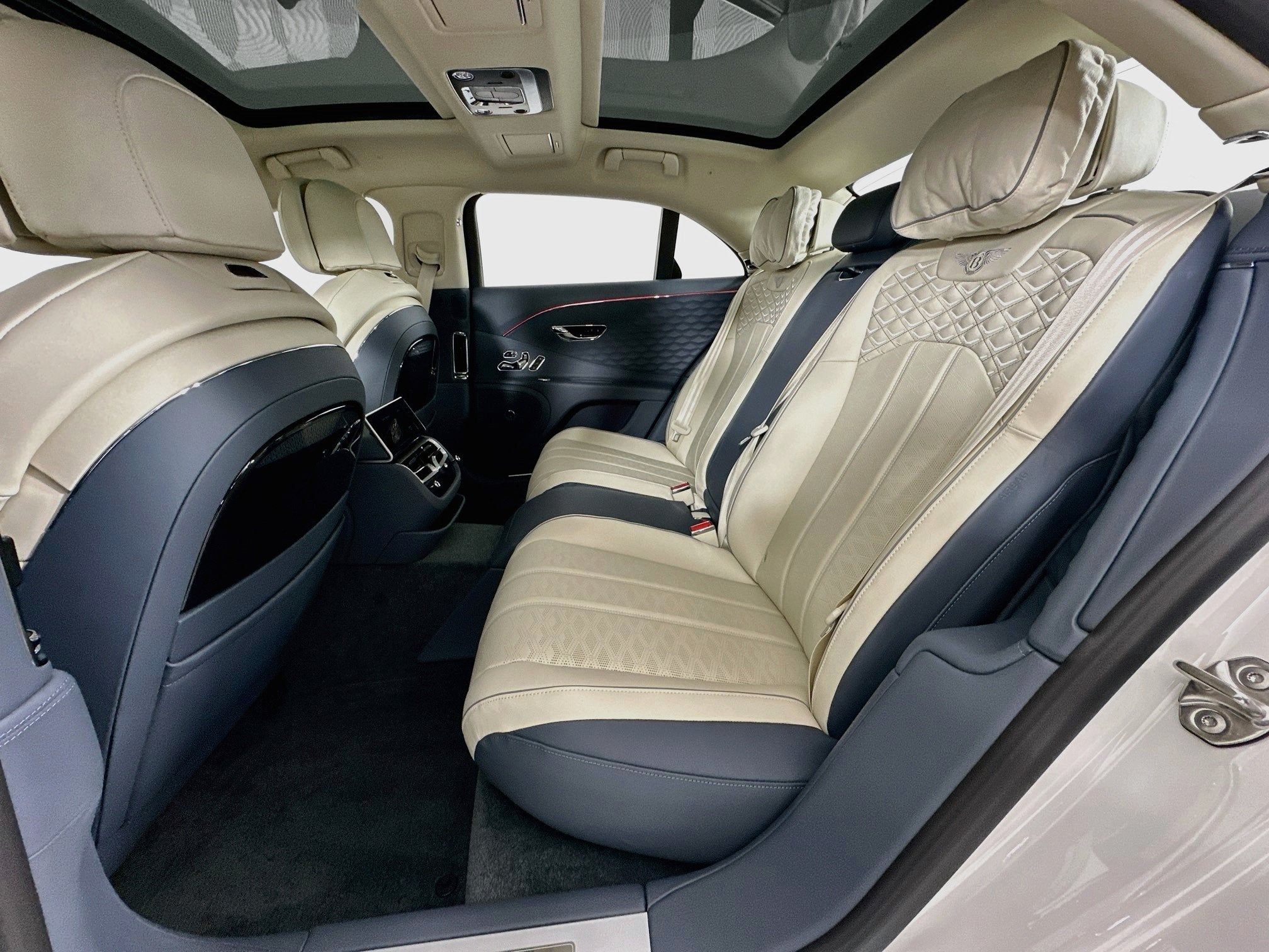 2027 Bentley Flying Spur Mulliner