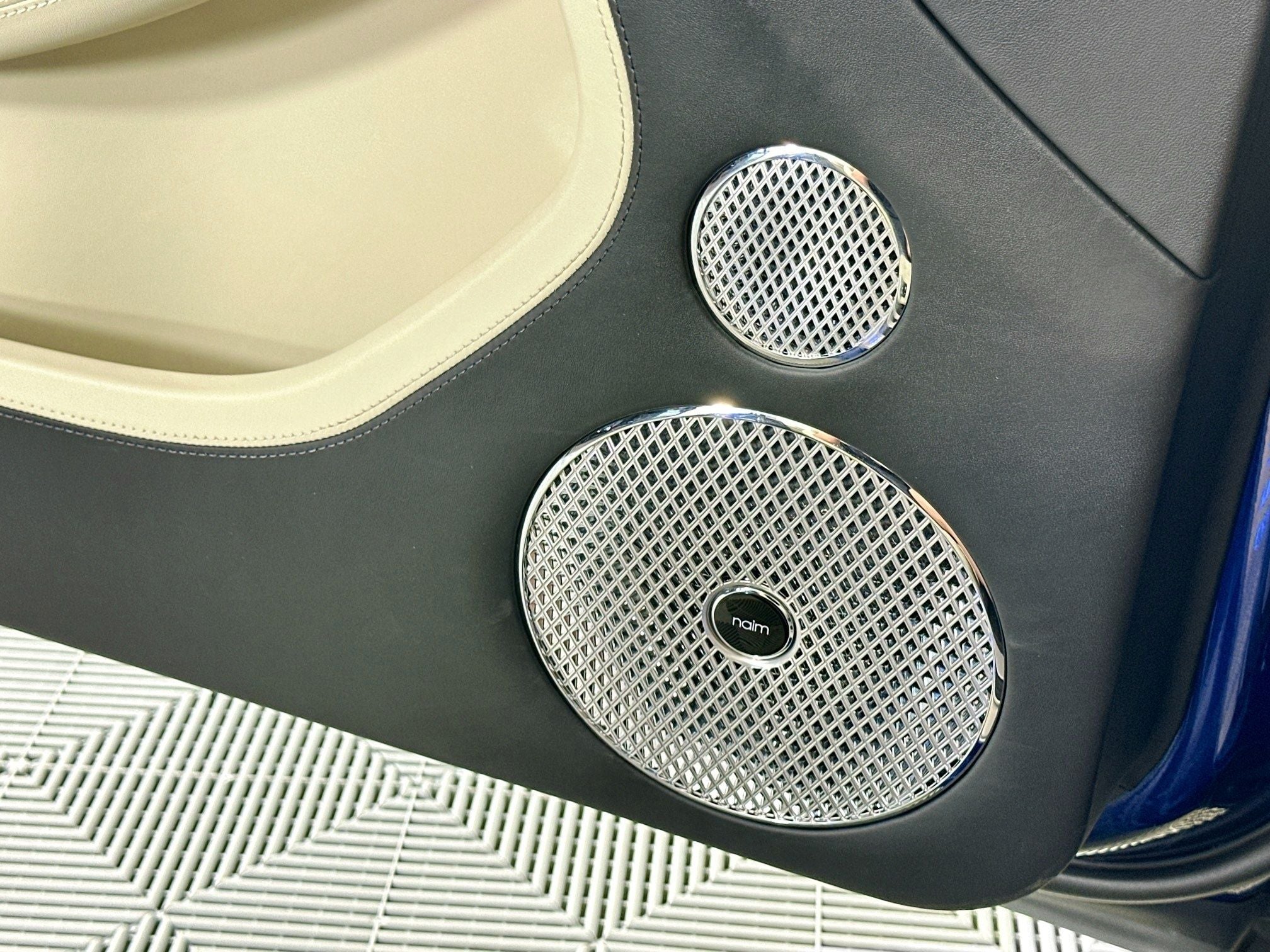 2022 Bentley Continental GTC V8 M.D.S.