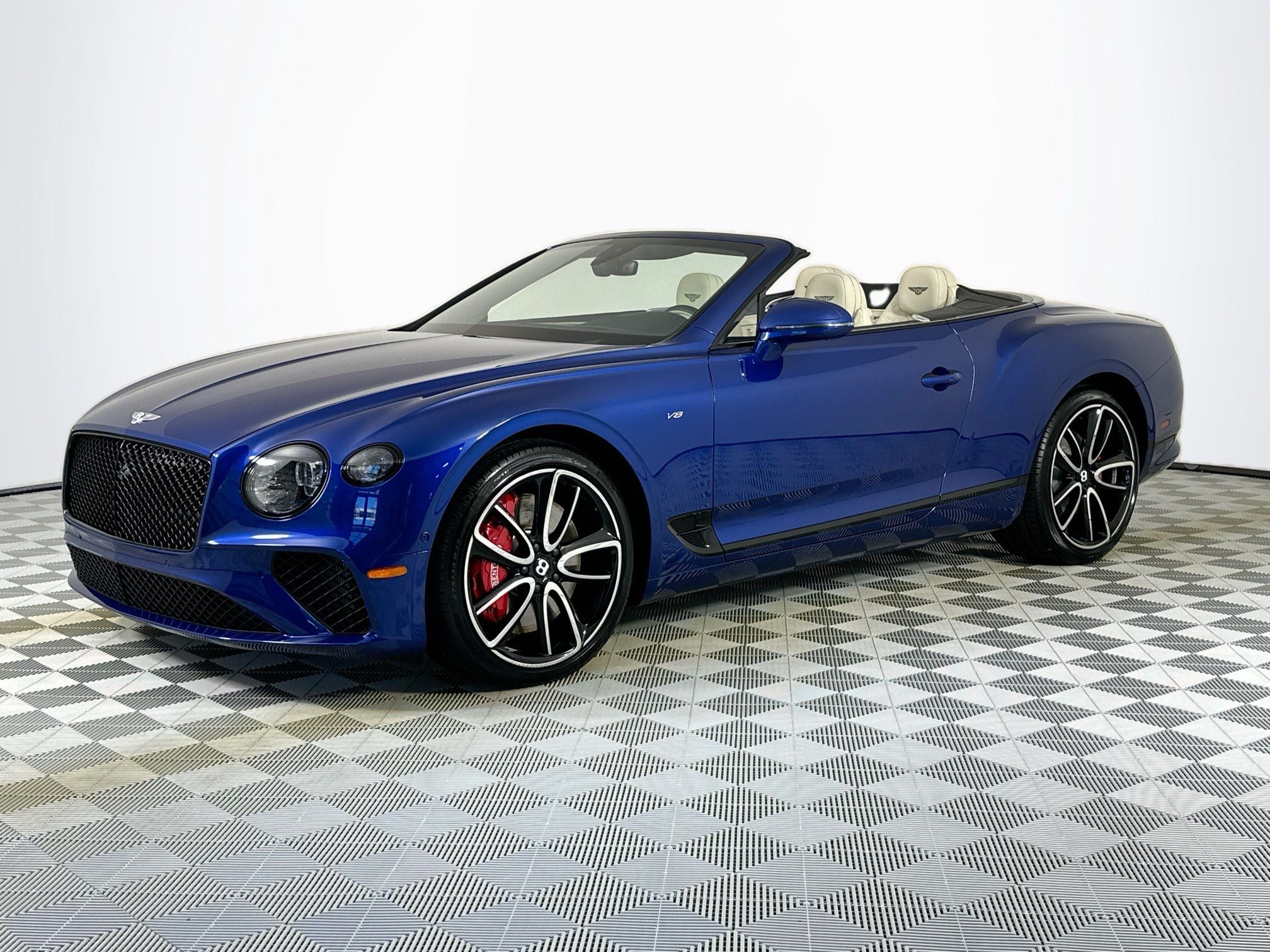 2022 Bentley Continental GTC V8 M.D.S.