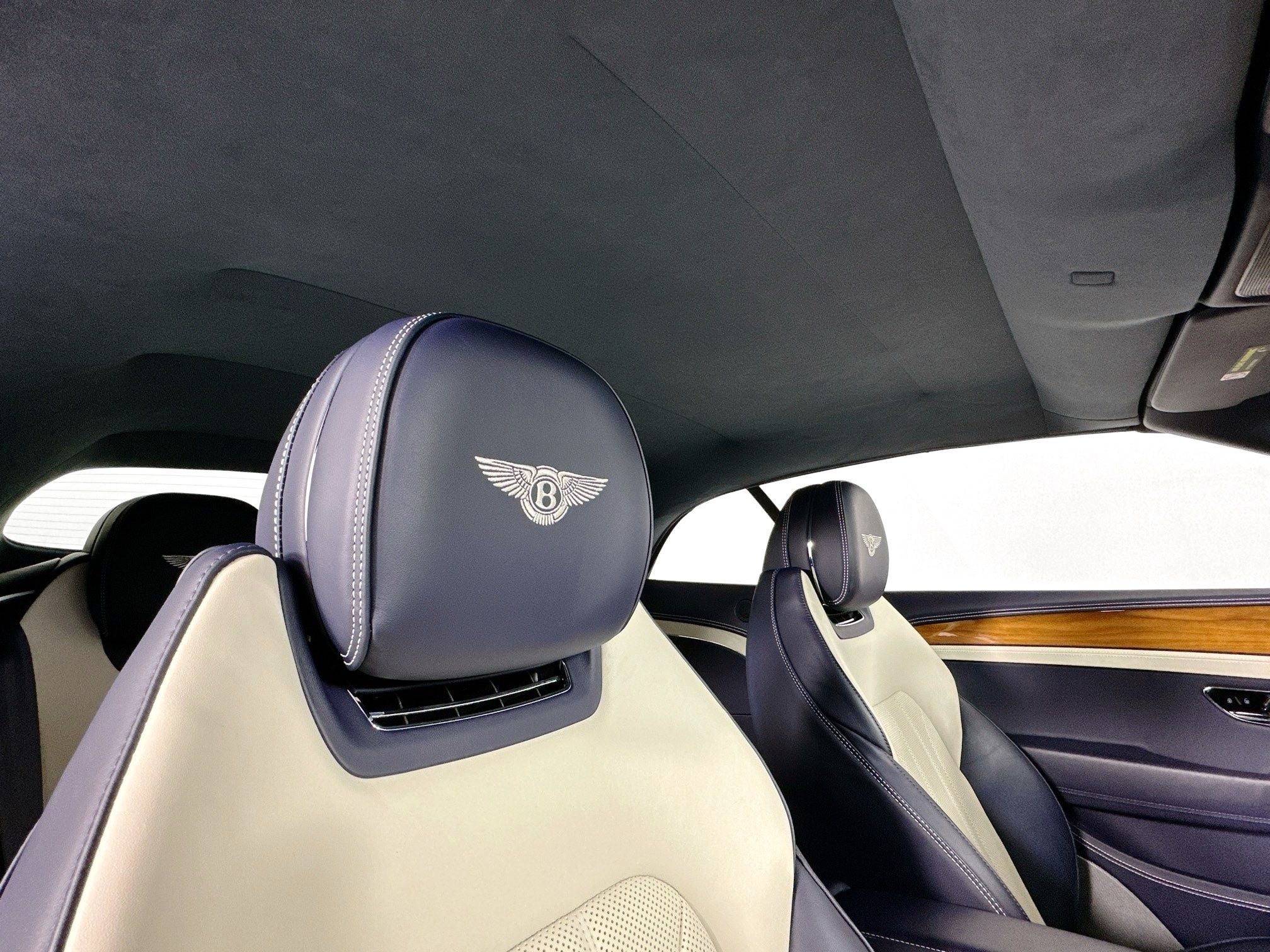 2023 Bentley Continental GTC V8