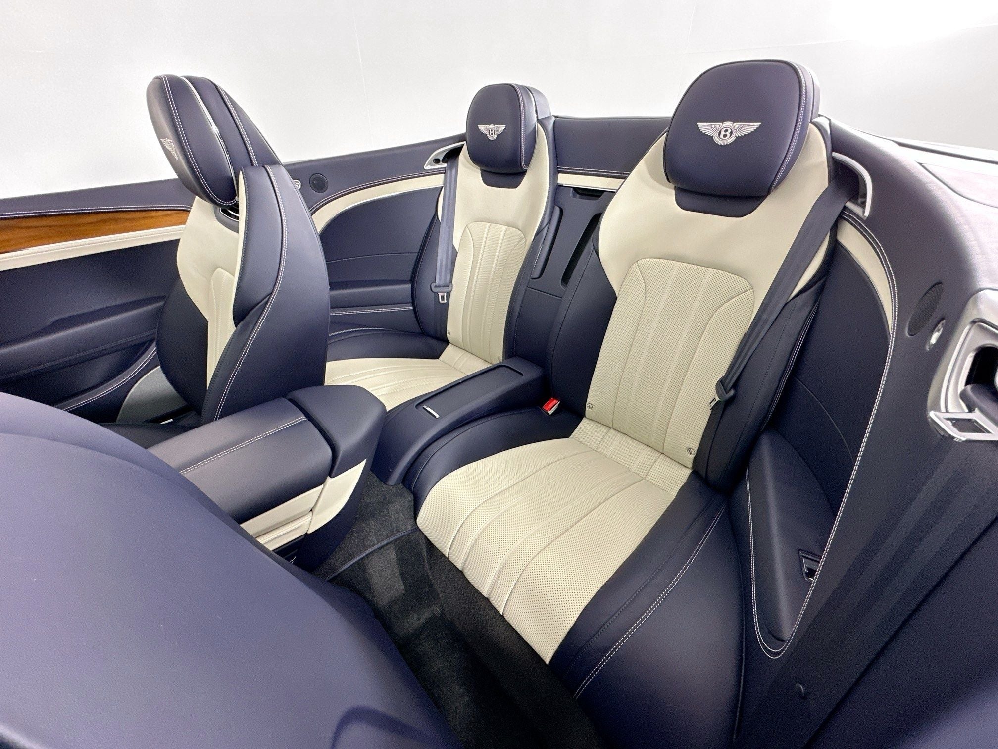 2023 Bentley Continental GTC V8