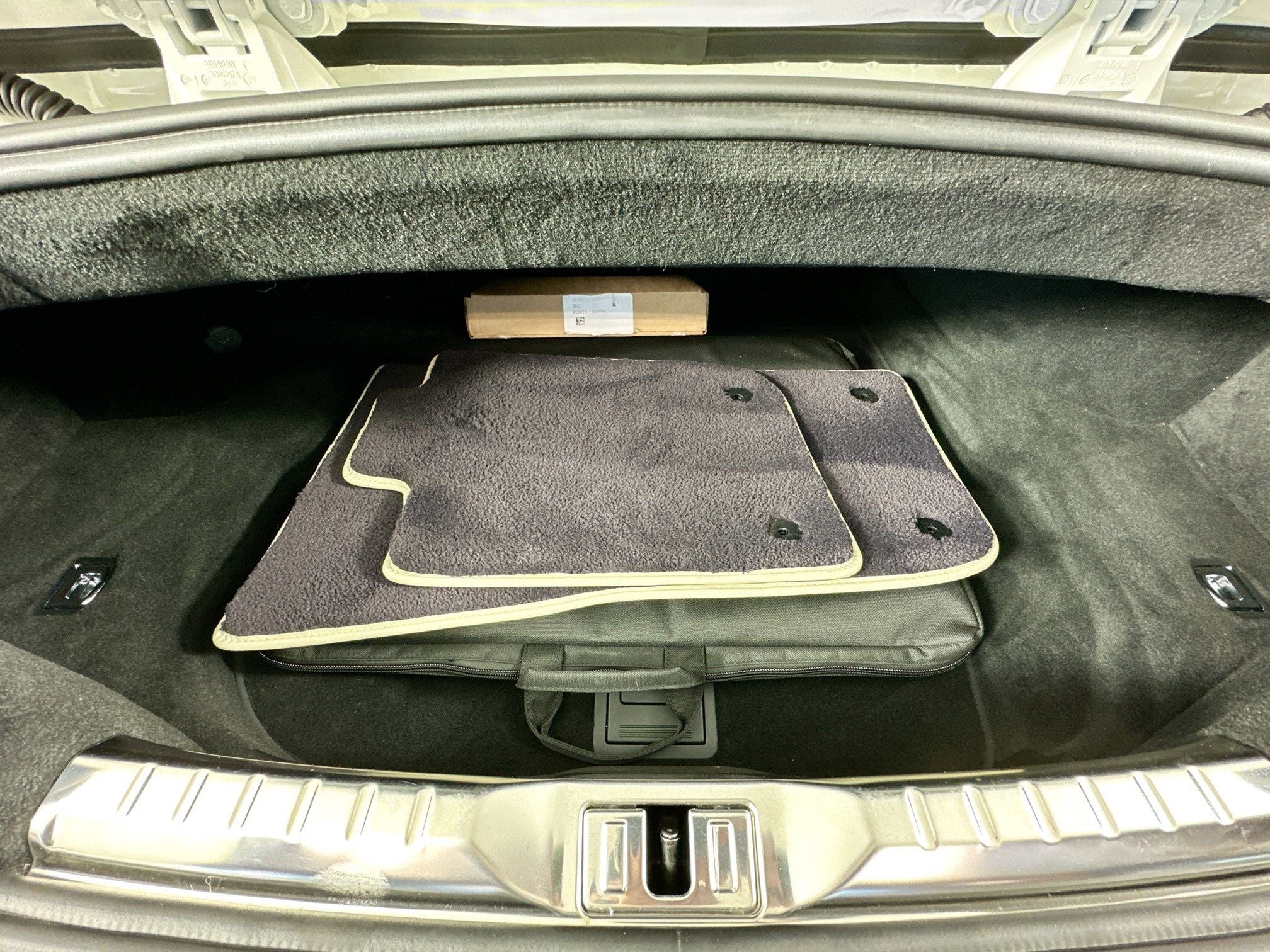 2023 Bentley Continental GTC V8