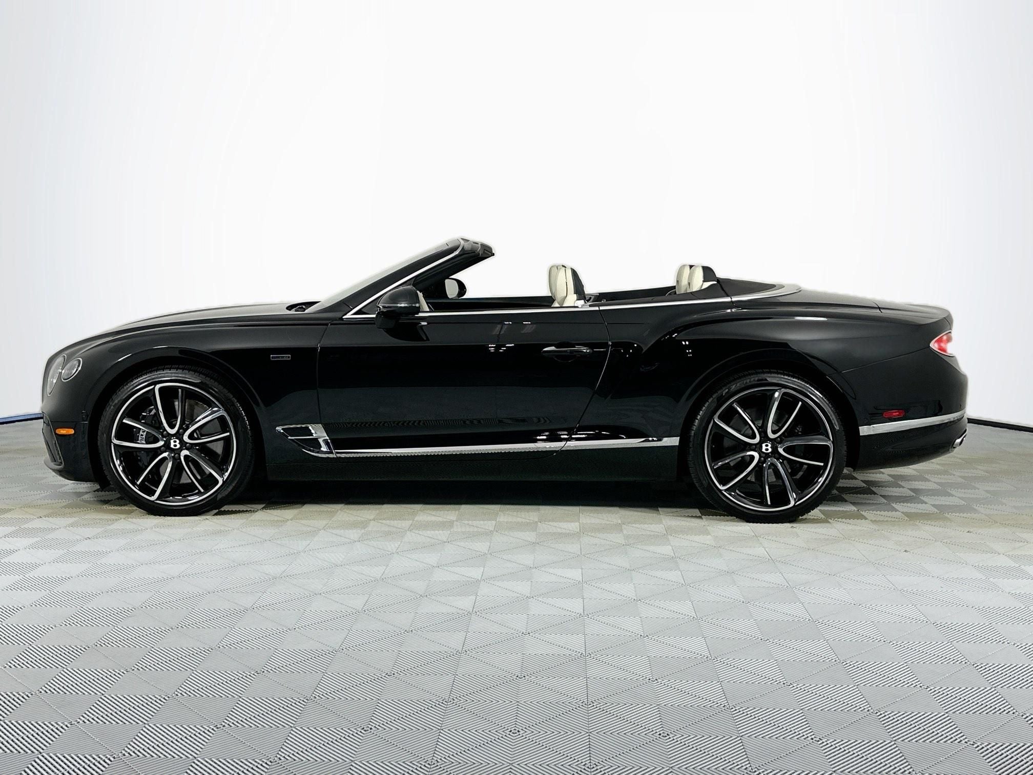 2024 Bentley Continental GTC V8 Edition 8