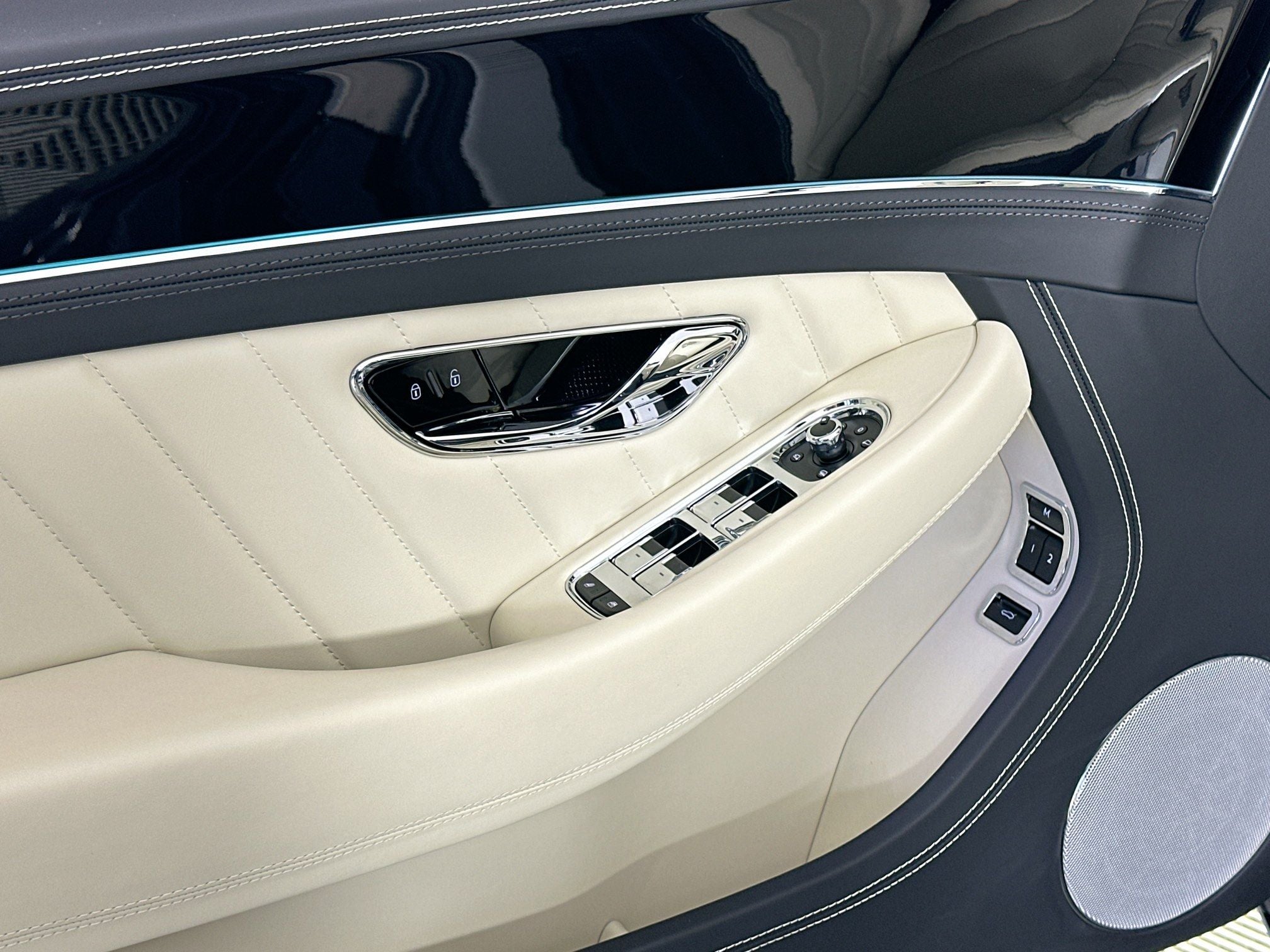 2024 Bentley Continental GTC V8 Edition 8