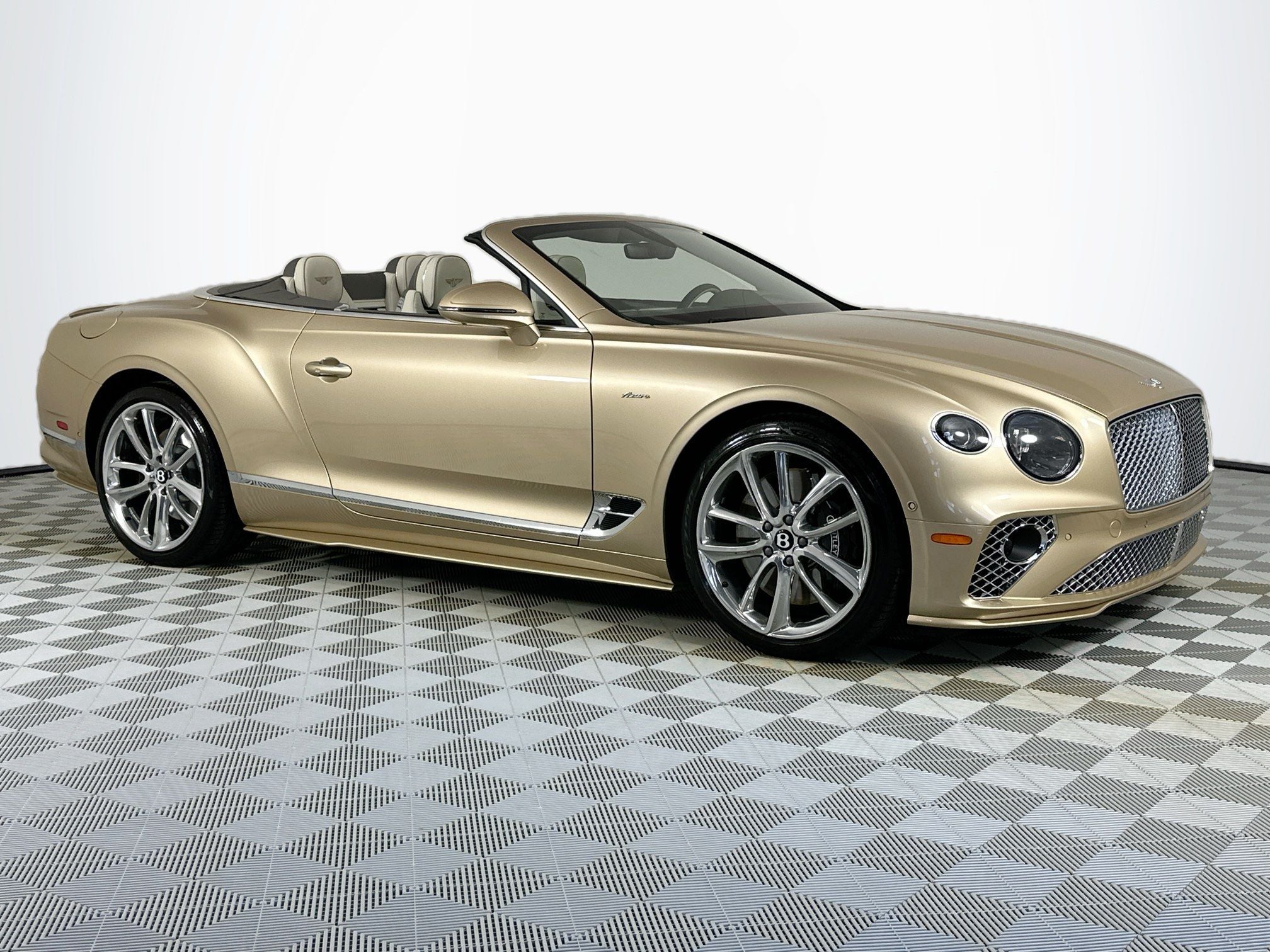 2023 Bentley Continental GT Azure V8's photo