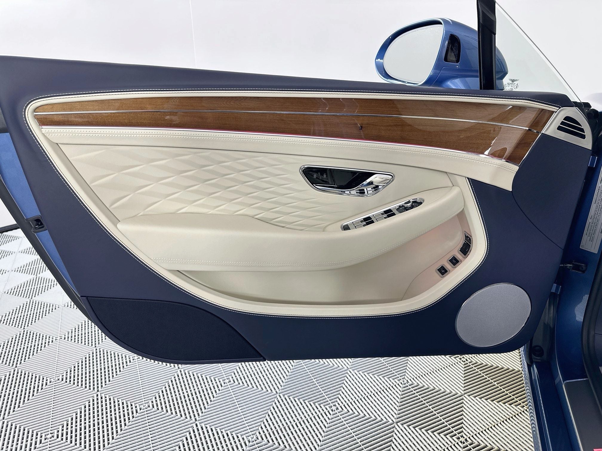 2026 Bentley Continental GTC Azure