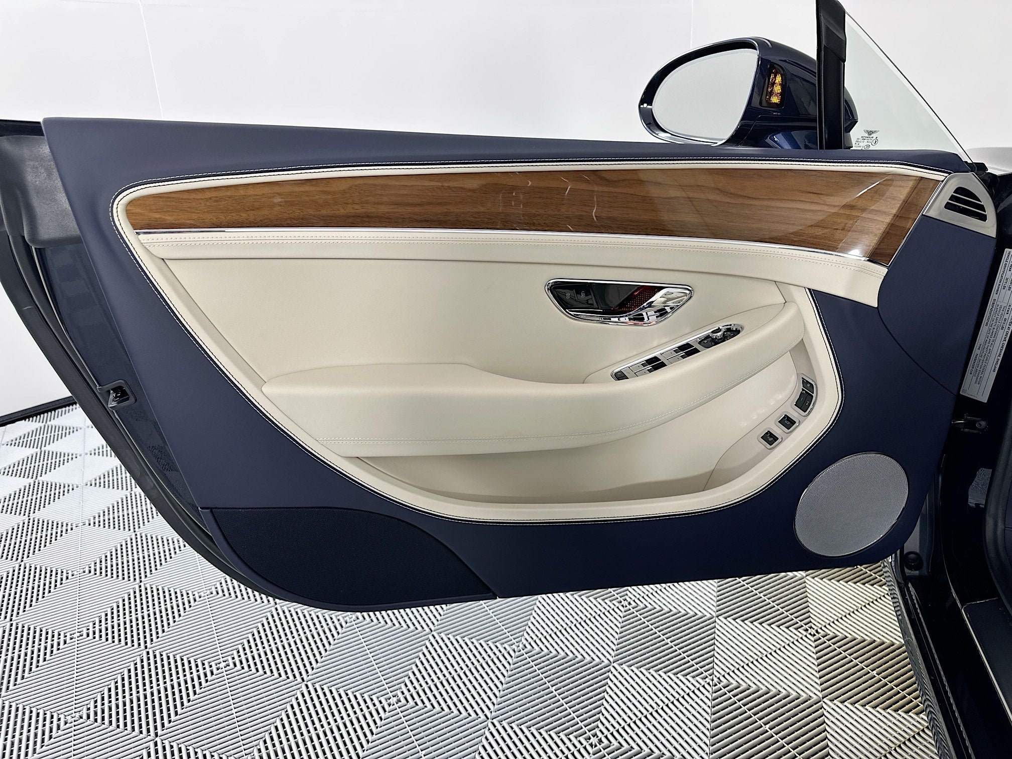 2026 Bentley Continental GTC Base