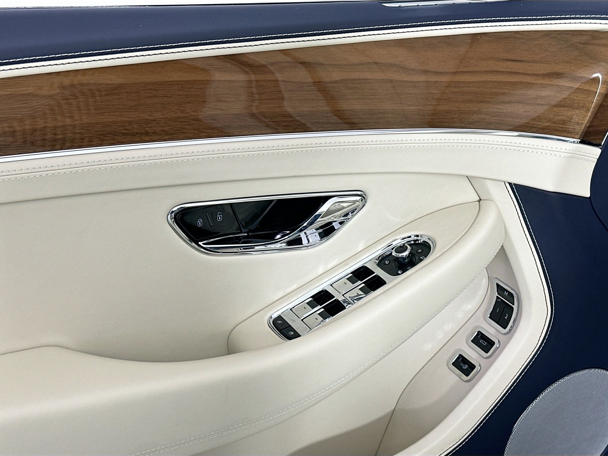 2026 Bentley Continental GTC Base