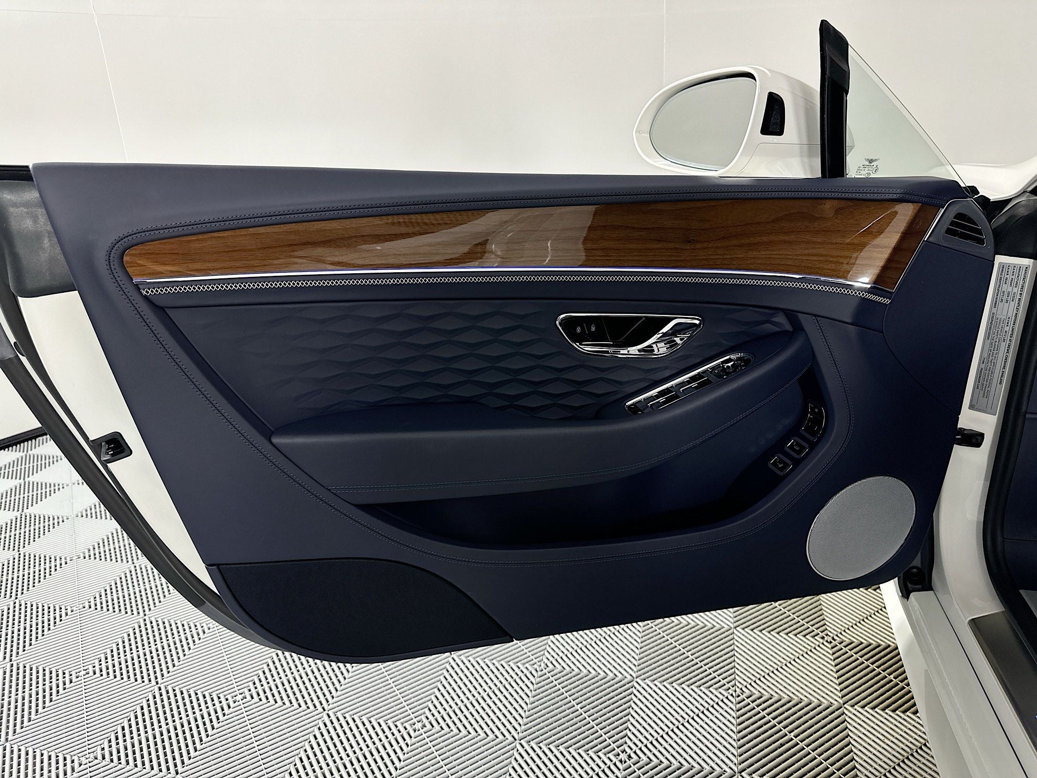 2025 Bentley Continental GTC Base