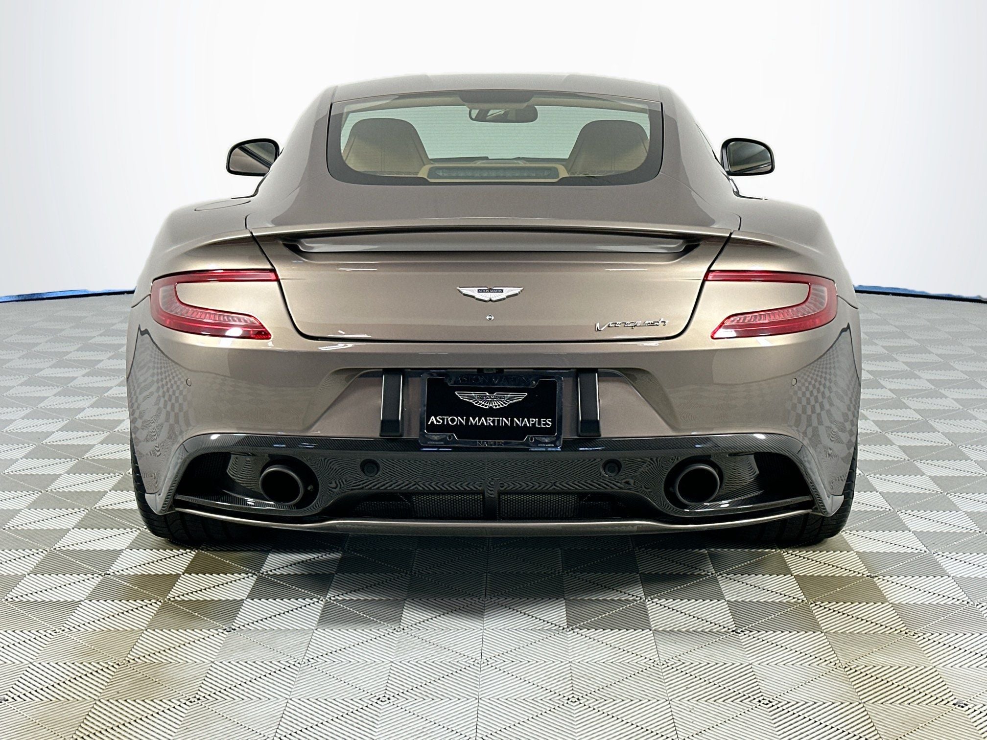 2016 Aston Martin Vanquish Base