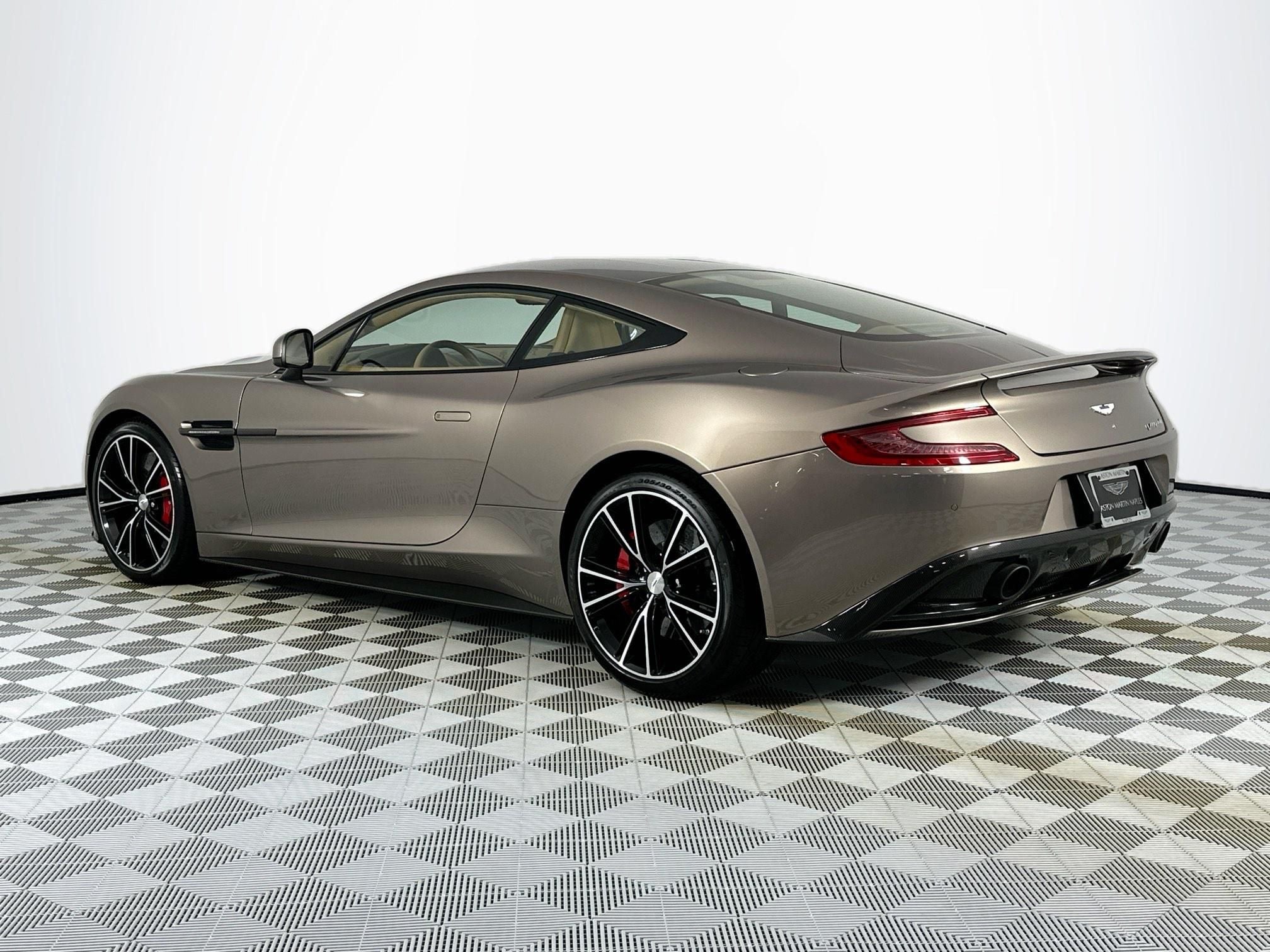 2016 Aston Martin Vanquish Base