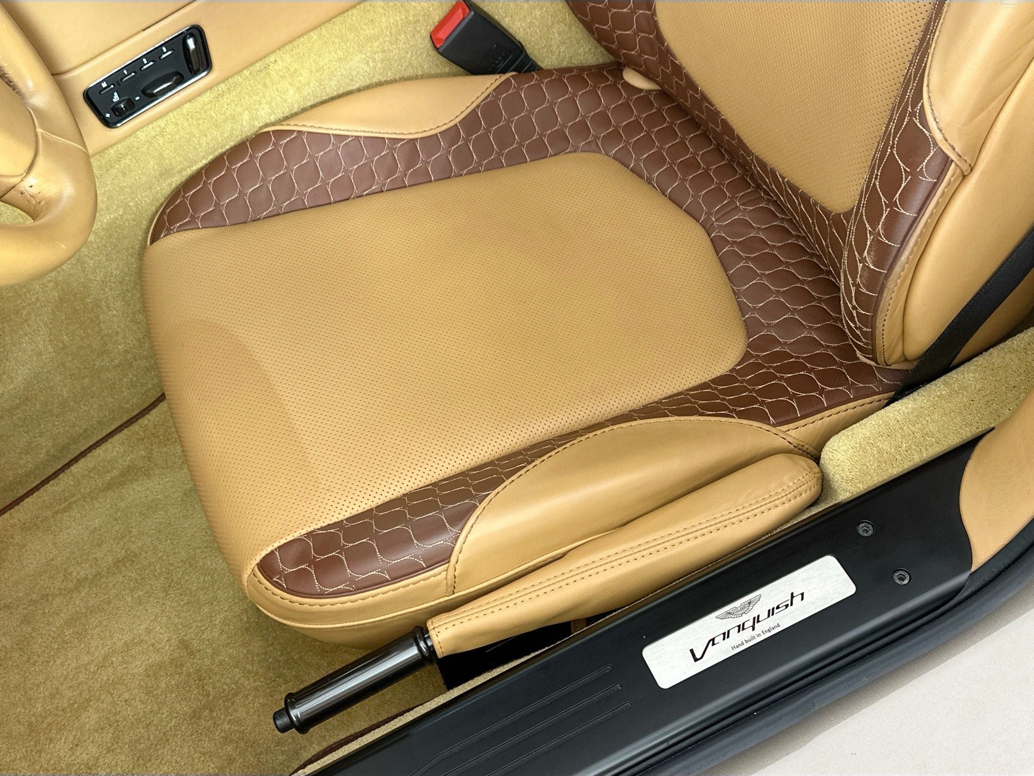 2016 Aston Martin Vanquish Base