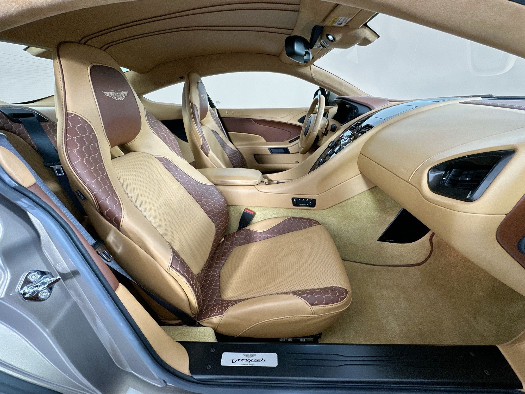 2016 Aston Martin Vanquish Base