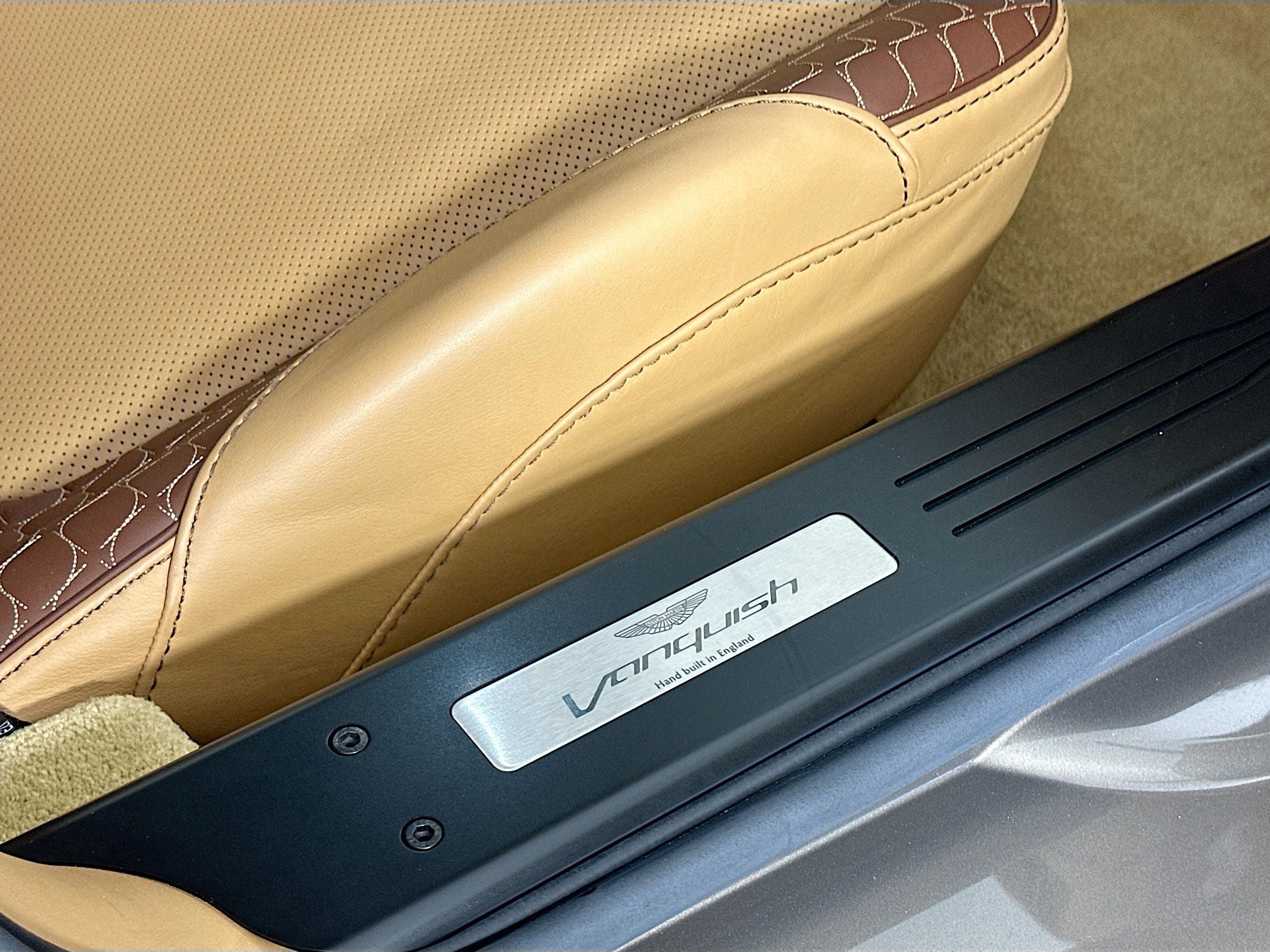 2016 Aston Martin Vanquish Base