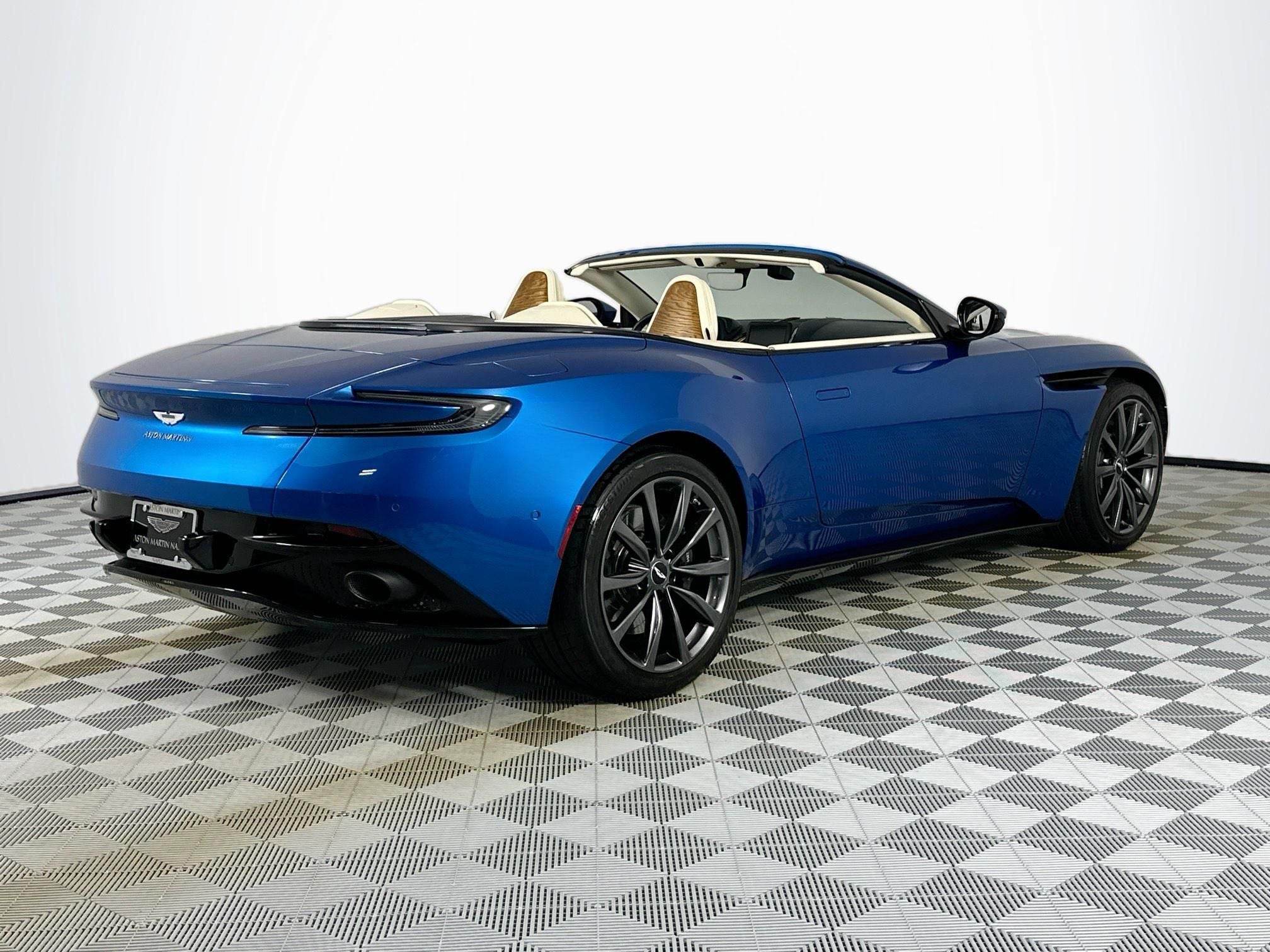 2019 Aston Martin DB11 Volante