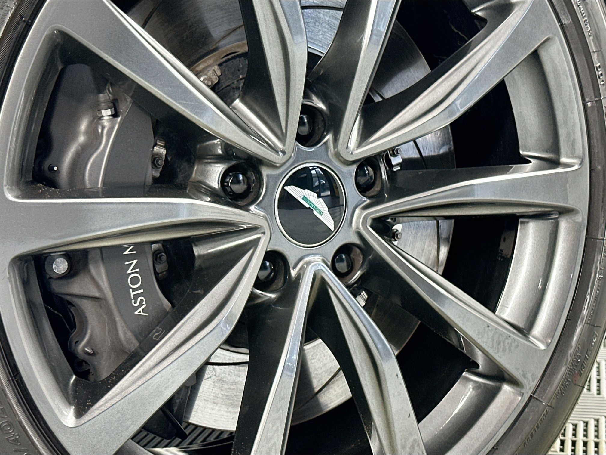 2019 Aston Martin DB11 Volante