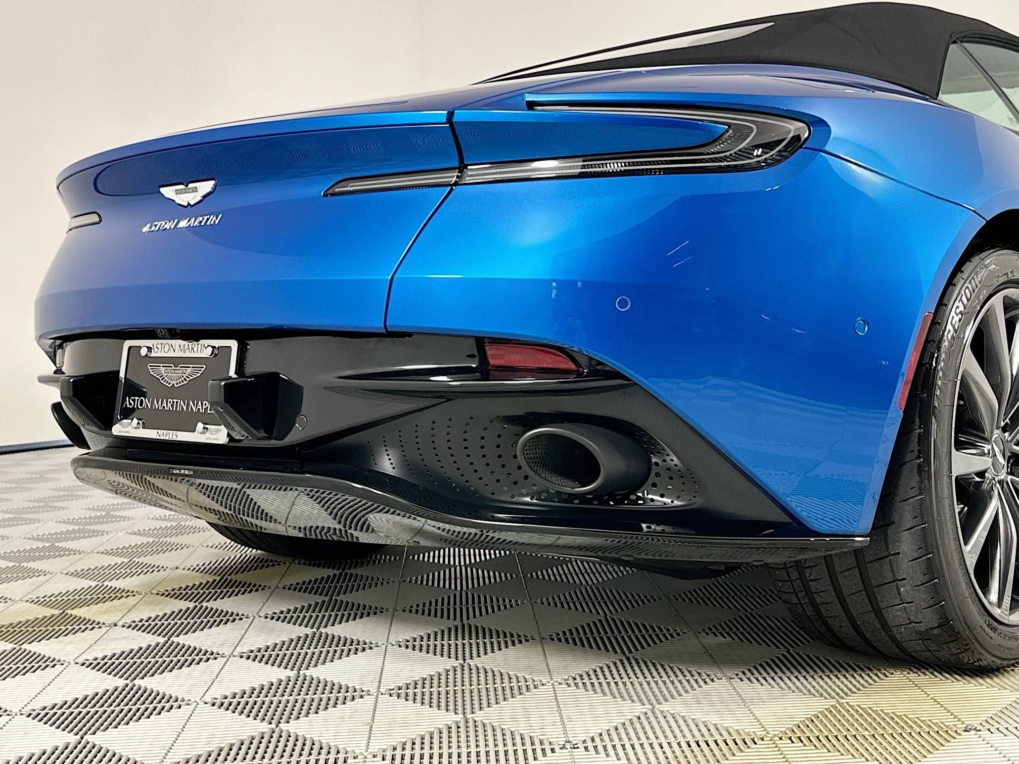 2019 Aston Martin DB11 Volante