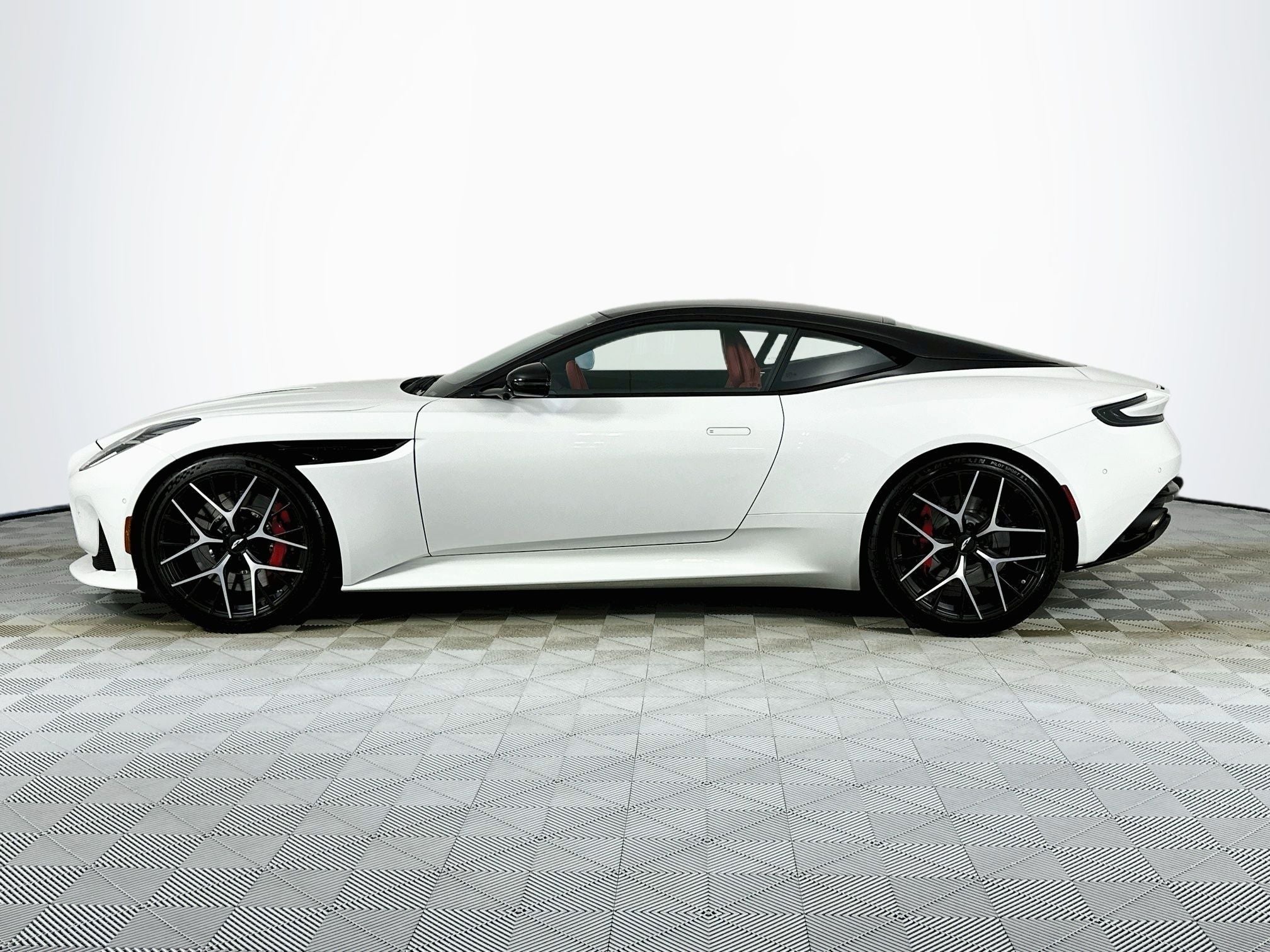 2024 Aston Martin DB12 Base