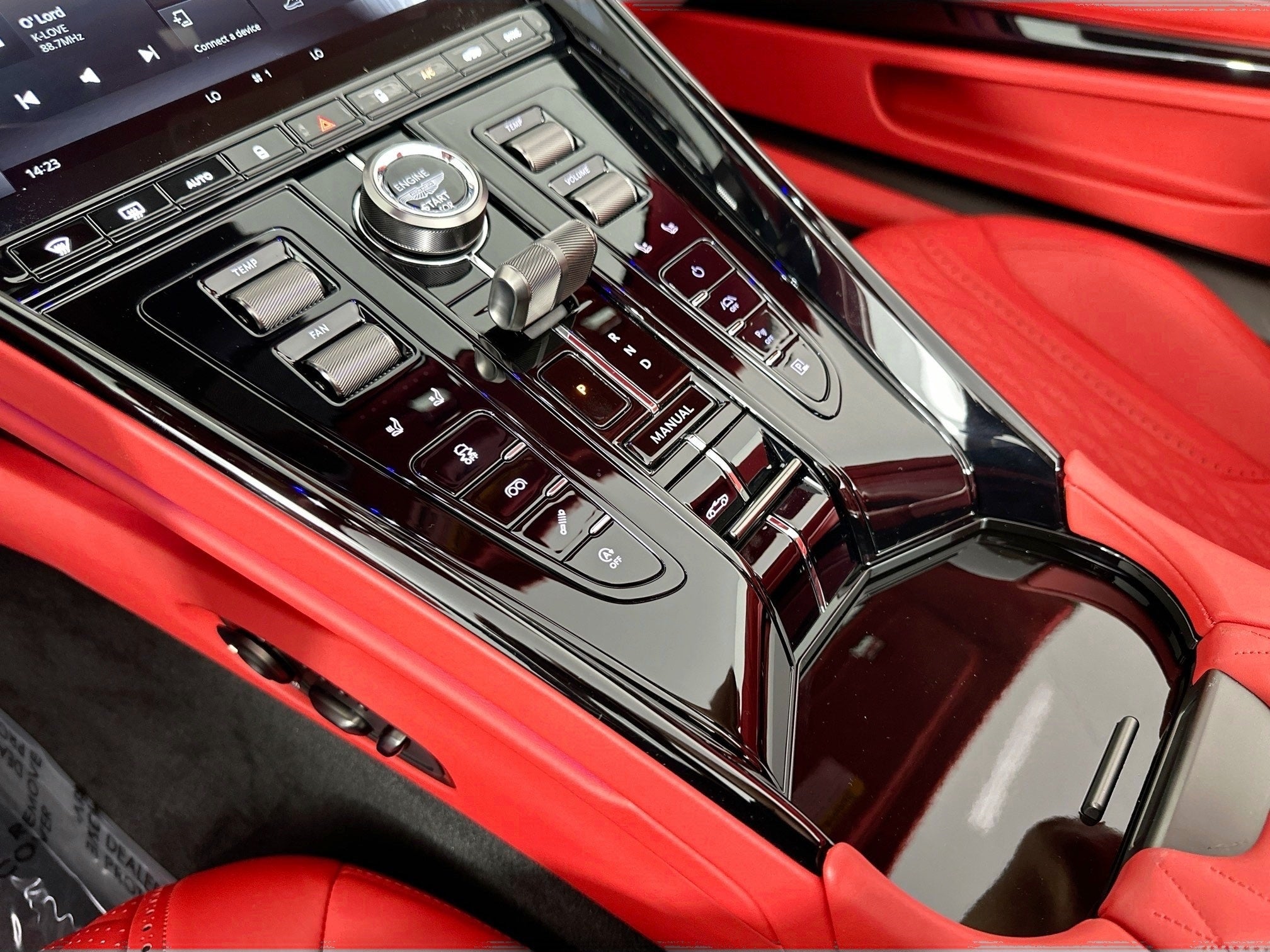 2026 Aston Martin DB12 Volante