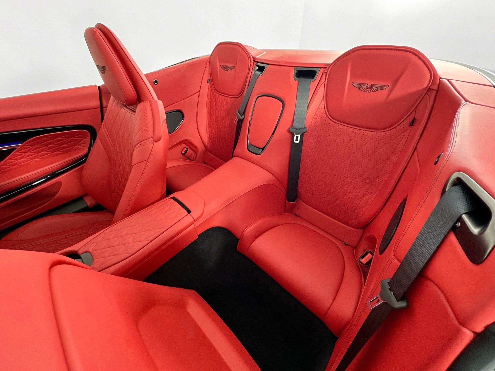 2026 Aston Martin DB12 Volante