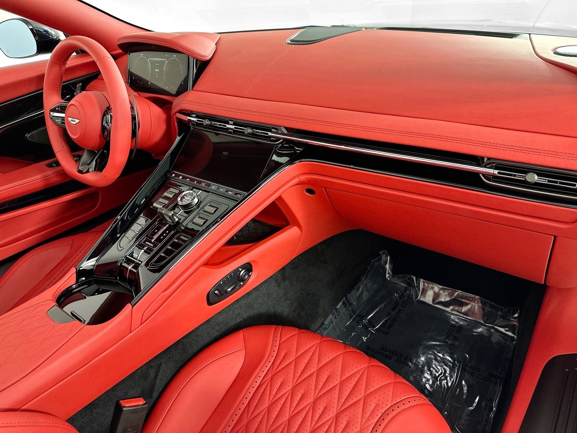 2026 Aston Martin DB12 Volante