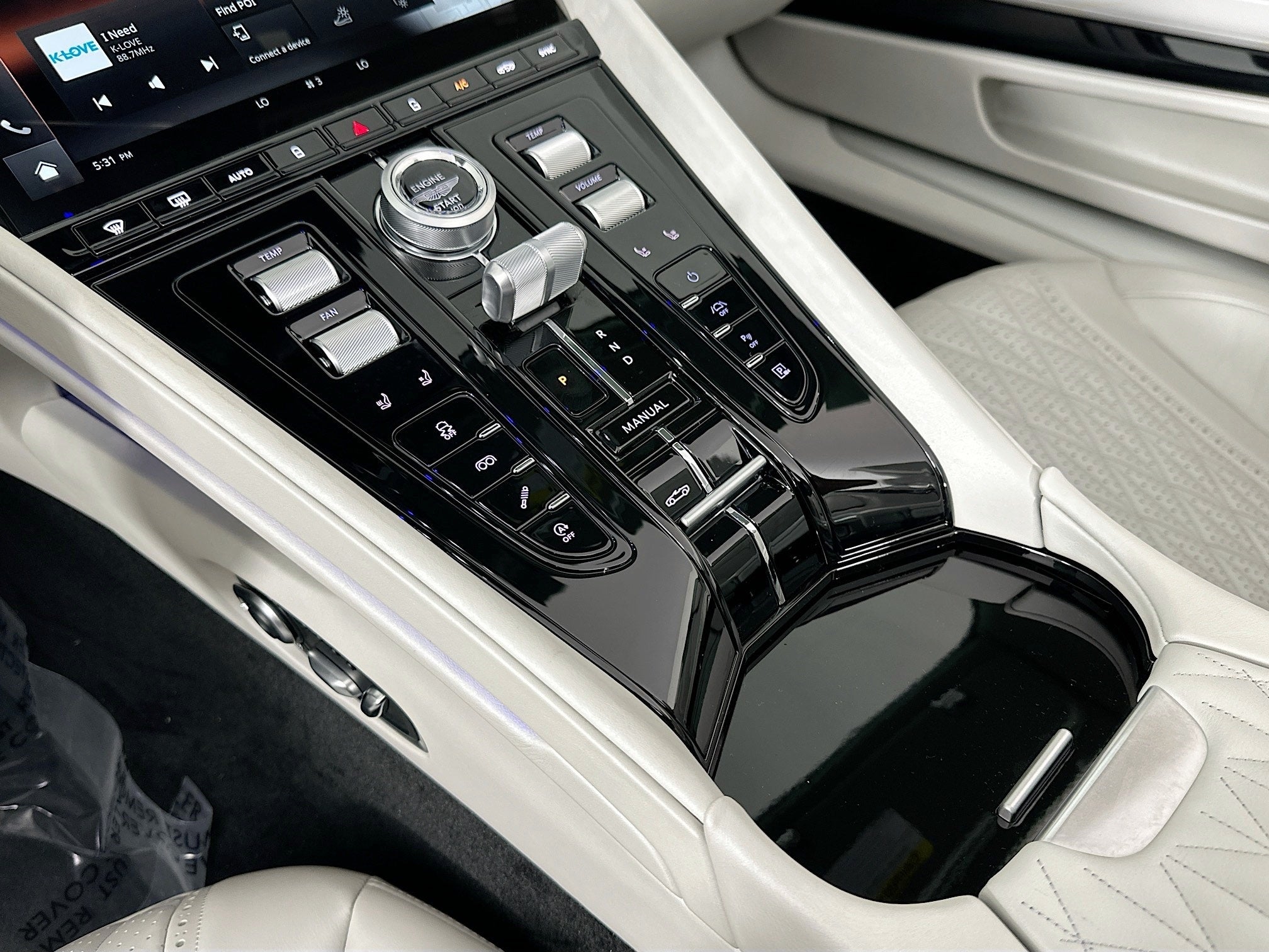 2026 Aston Martin DB12 Volante