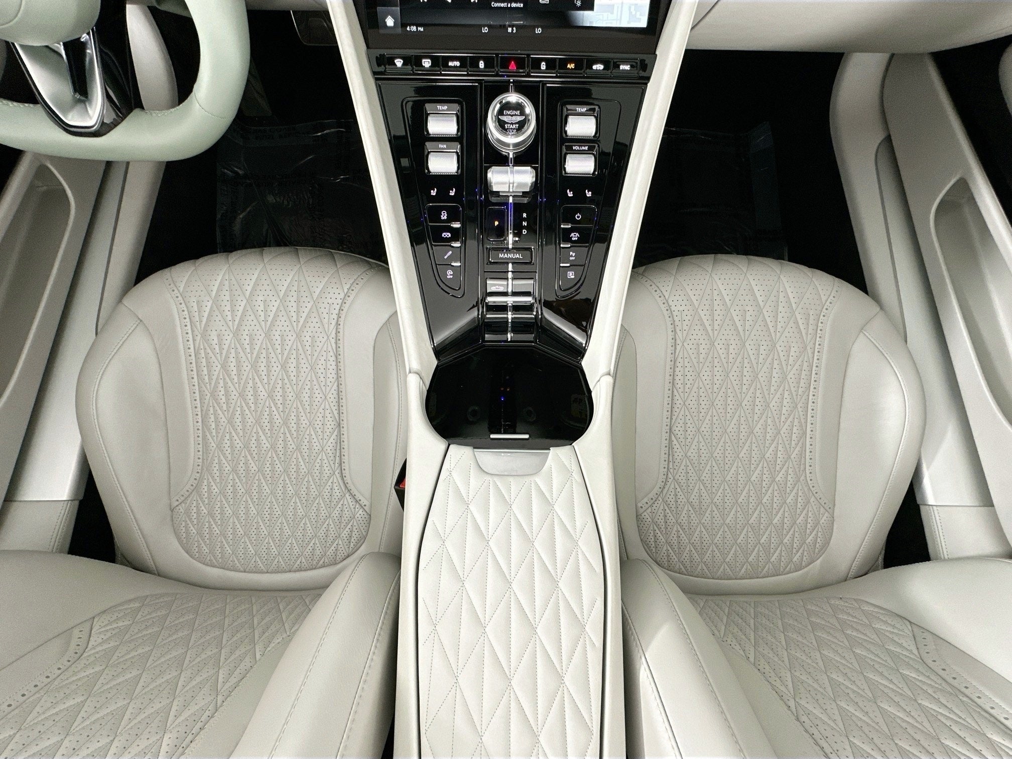 2026 Aston Martin DB12 Volante