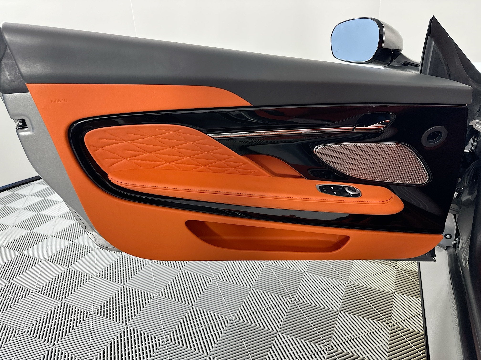 2024 Aston Martin DB12 Volante