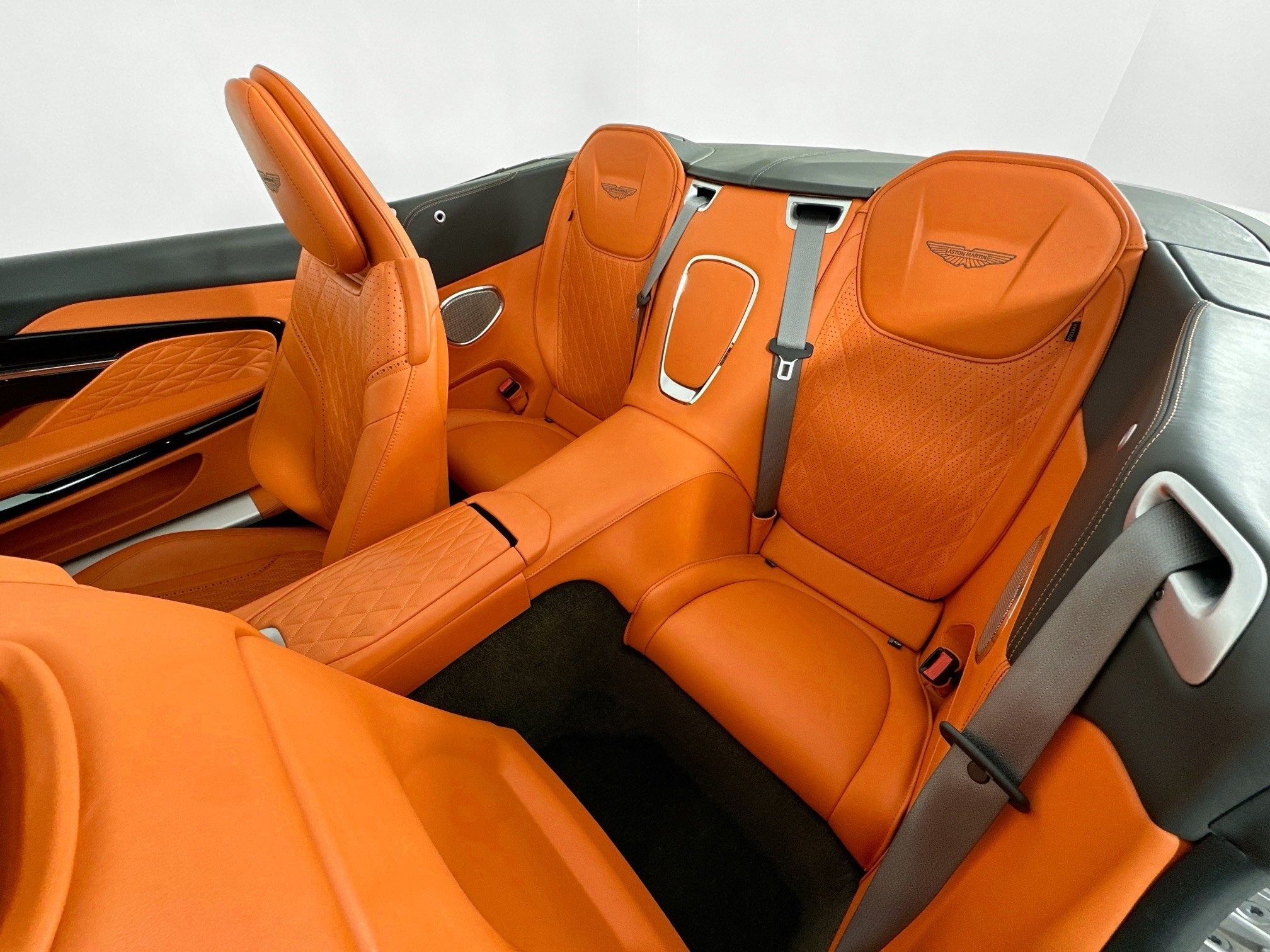 2024 Aston Martin DB12 Volante