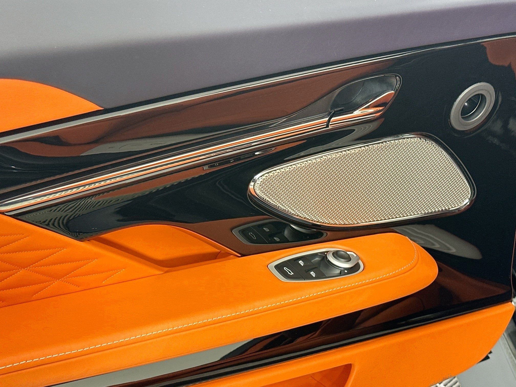 2026 Aston Martin DB12 Volante