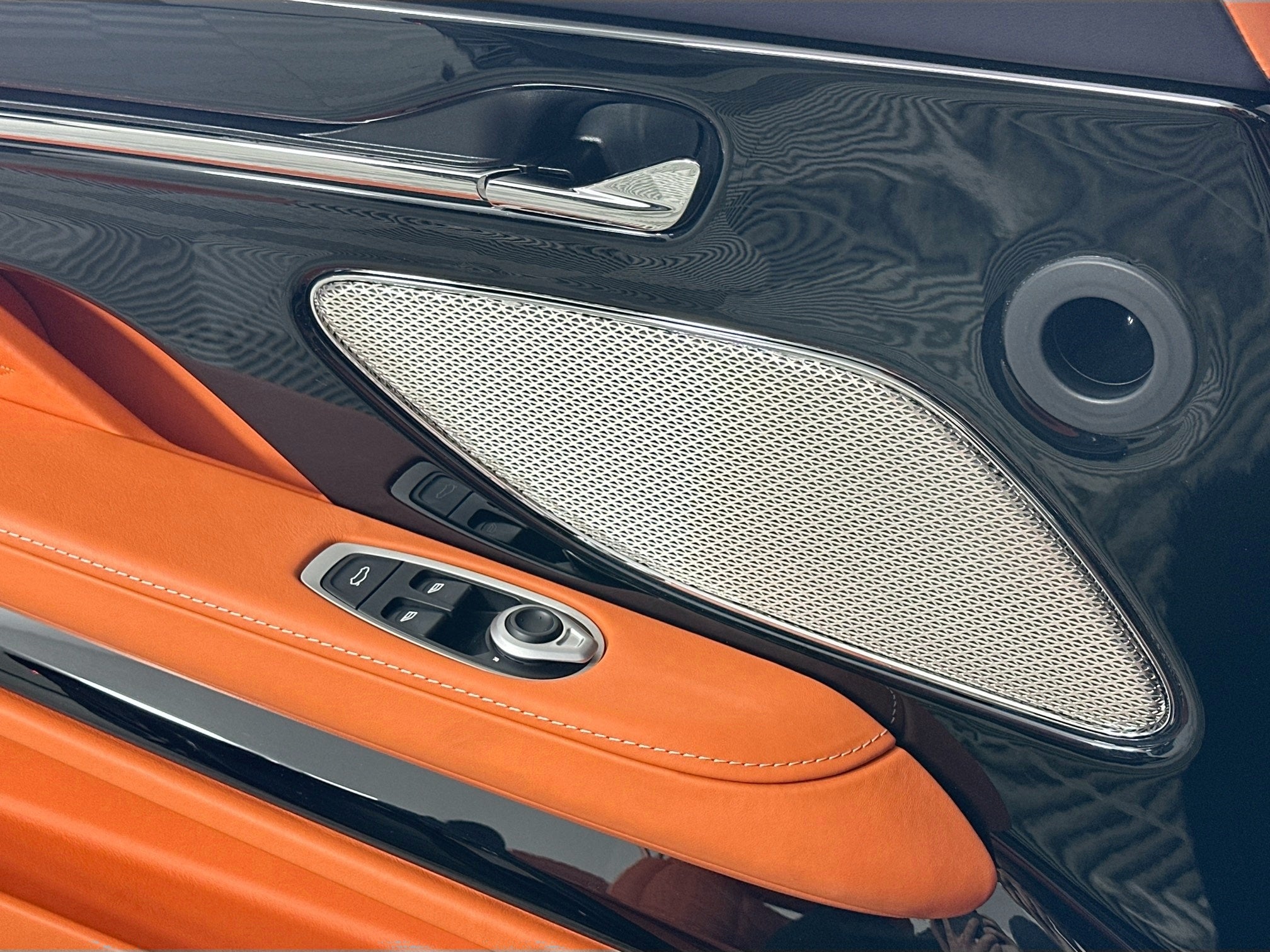 2026 Aston Martin DB12 Volante