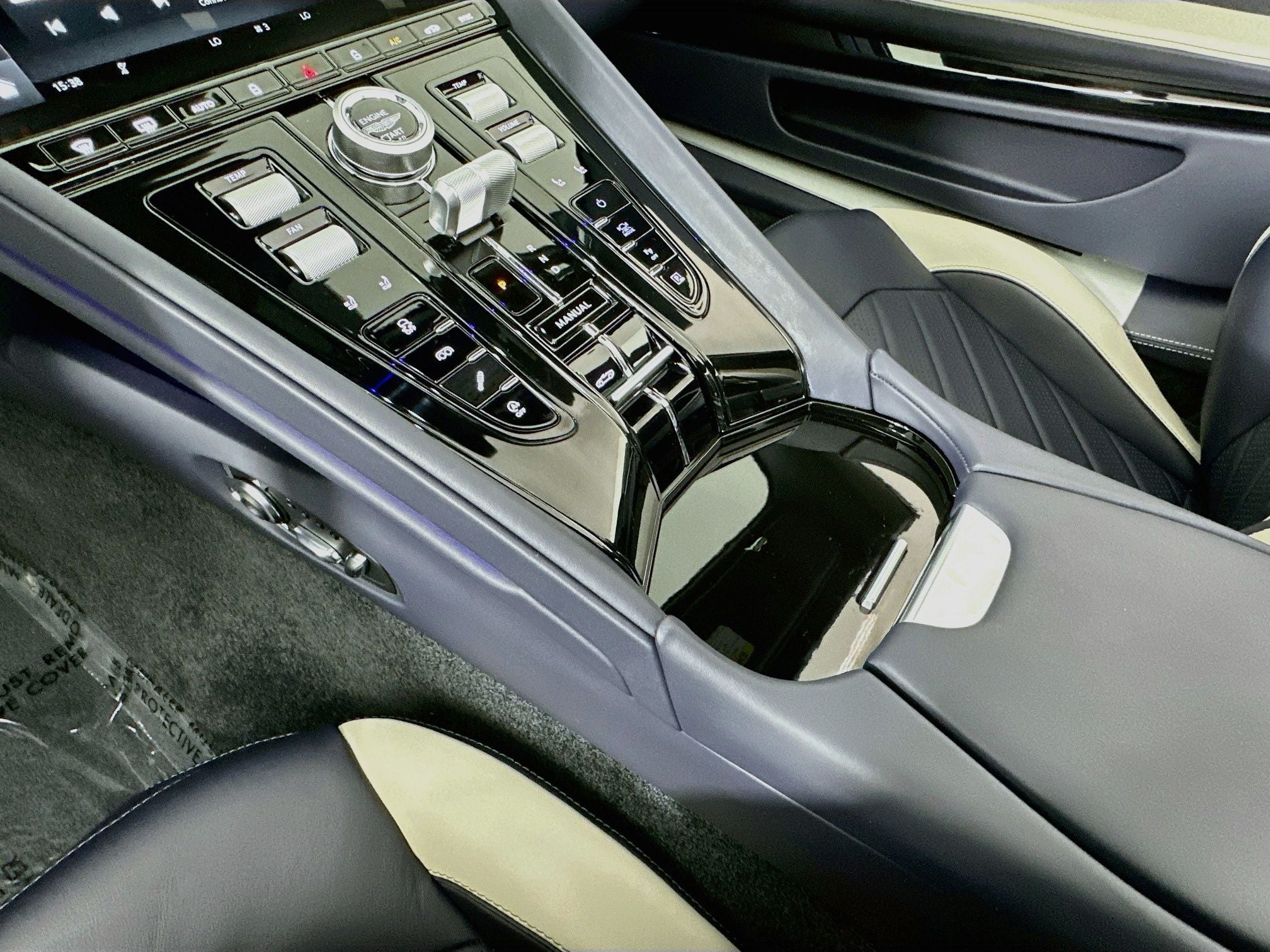 2026 Aston Martin DB12 S Volante