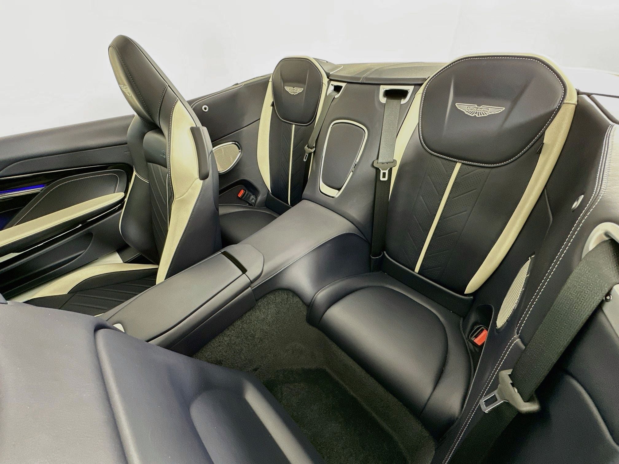 2026 Aston Martin DB12 S Volante
