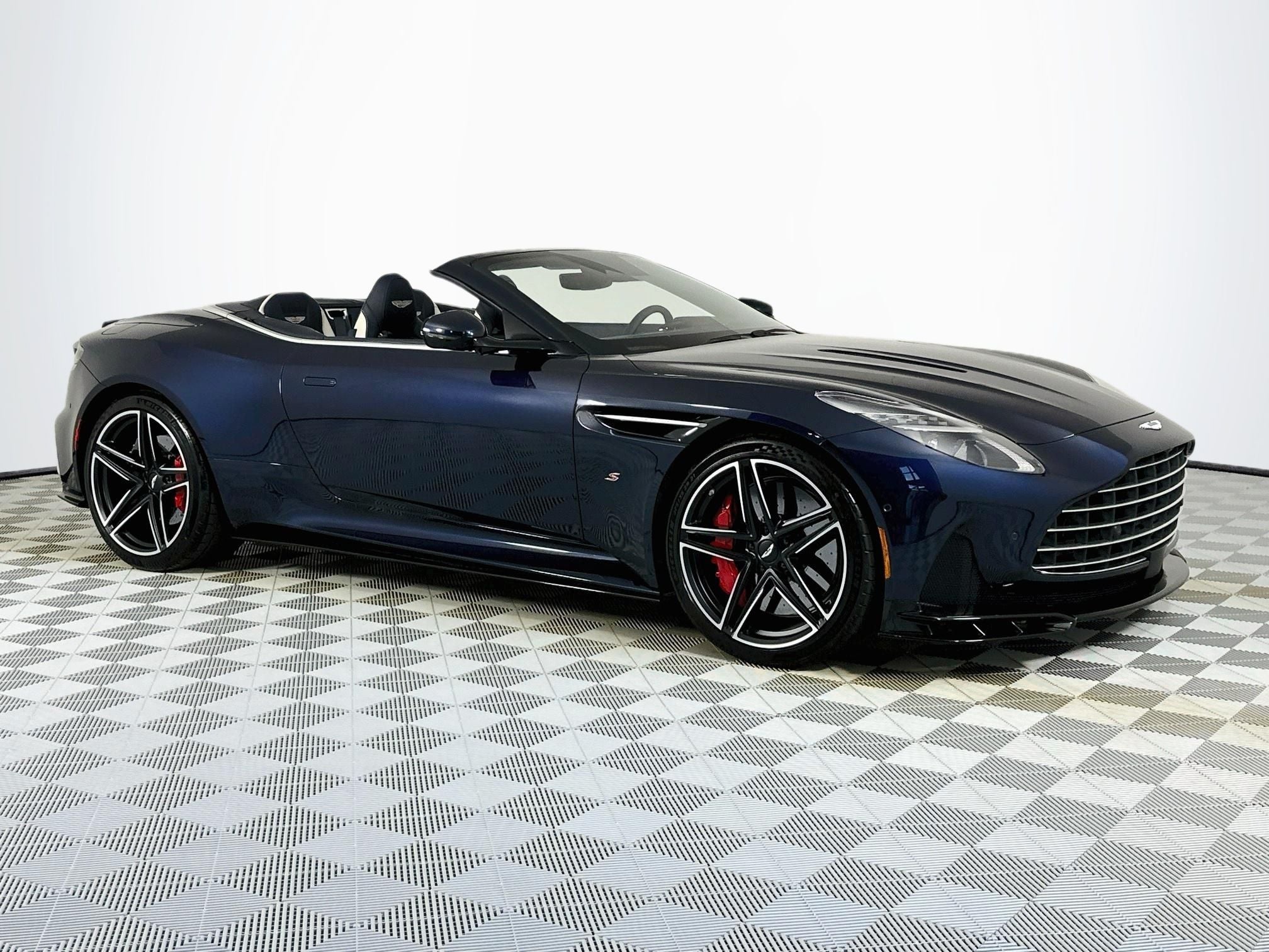 2026 Aston Martin DB12 S Volante