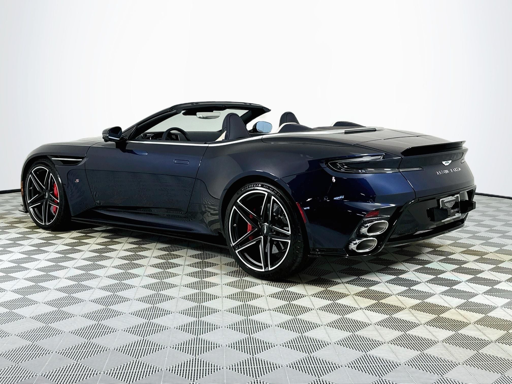 2026 Aston Martin DB12 S Volante