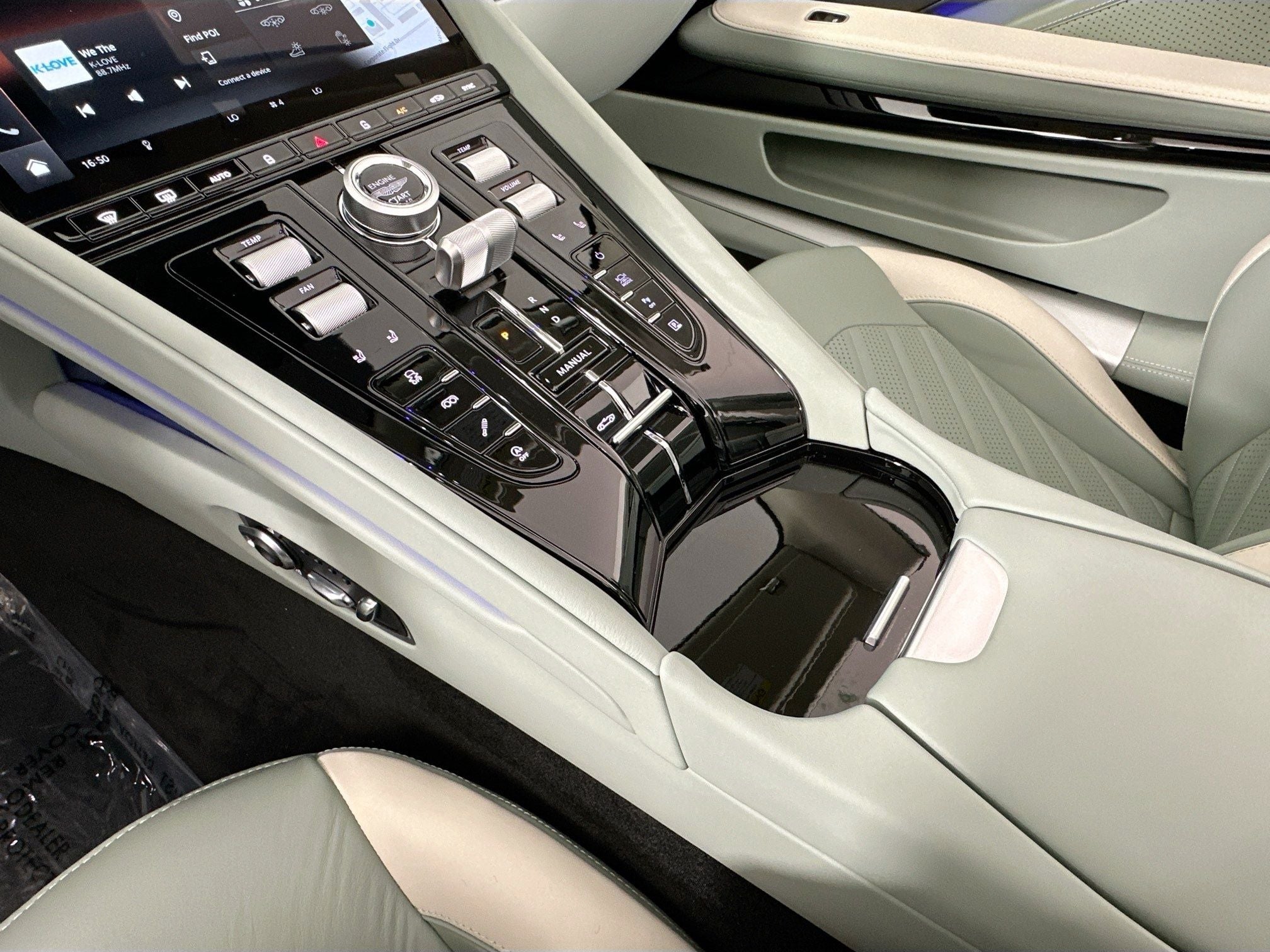 2026 Aston Martin DB12 Volante S
