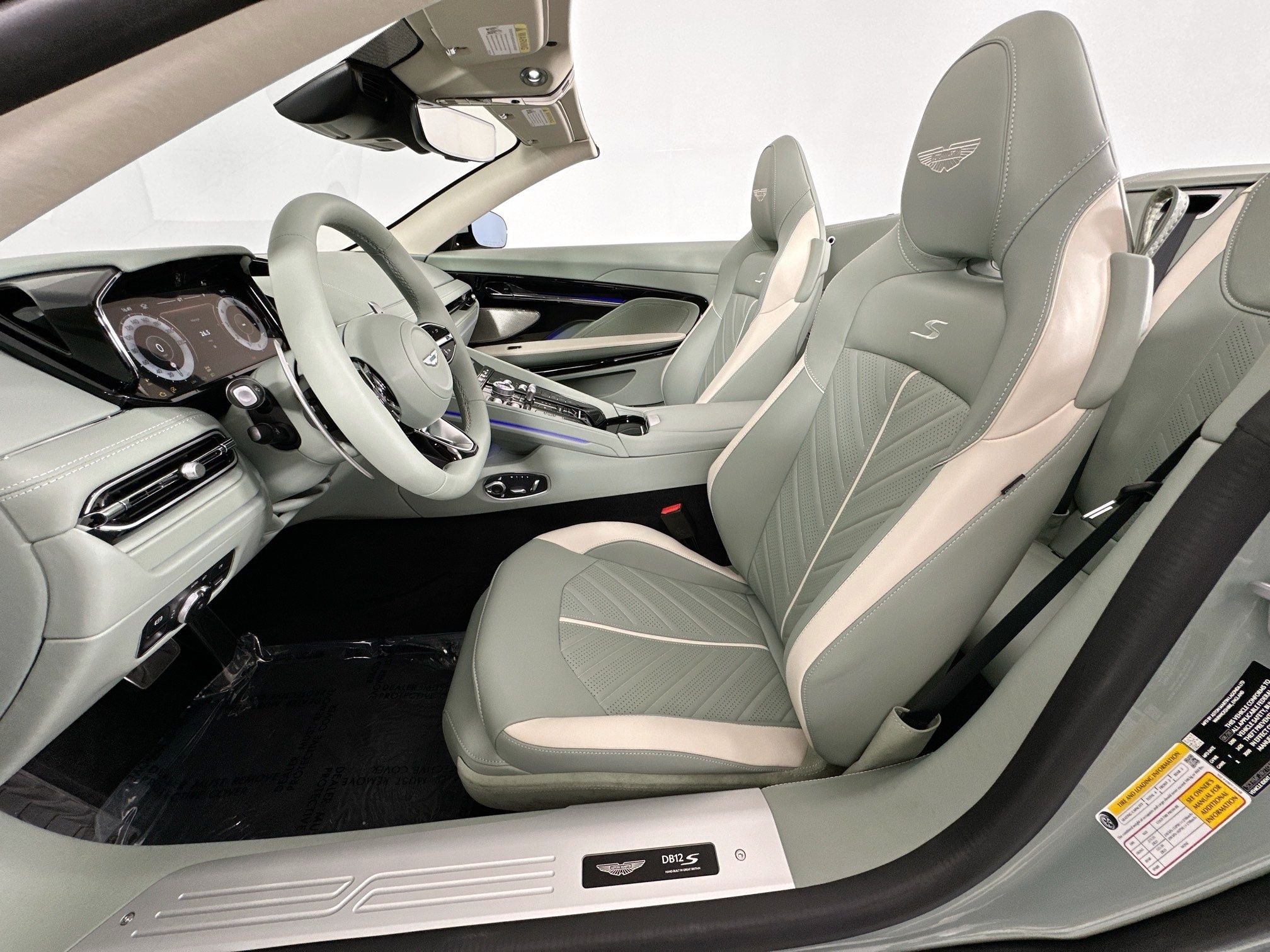 2026 Aston Martin DB12 Volante S