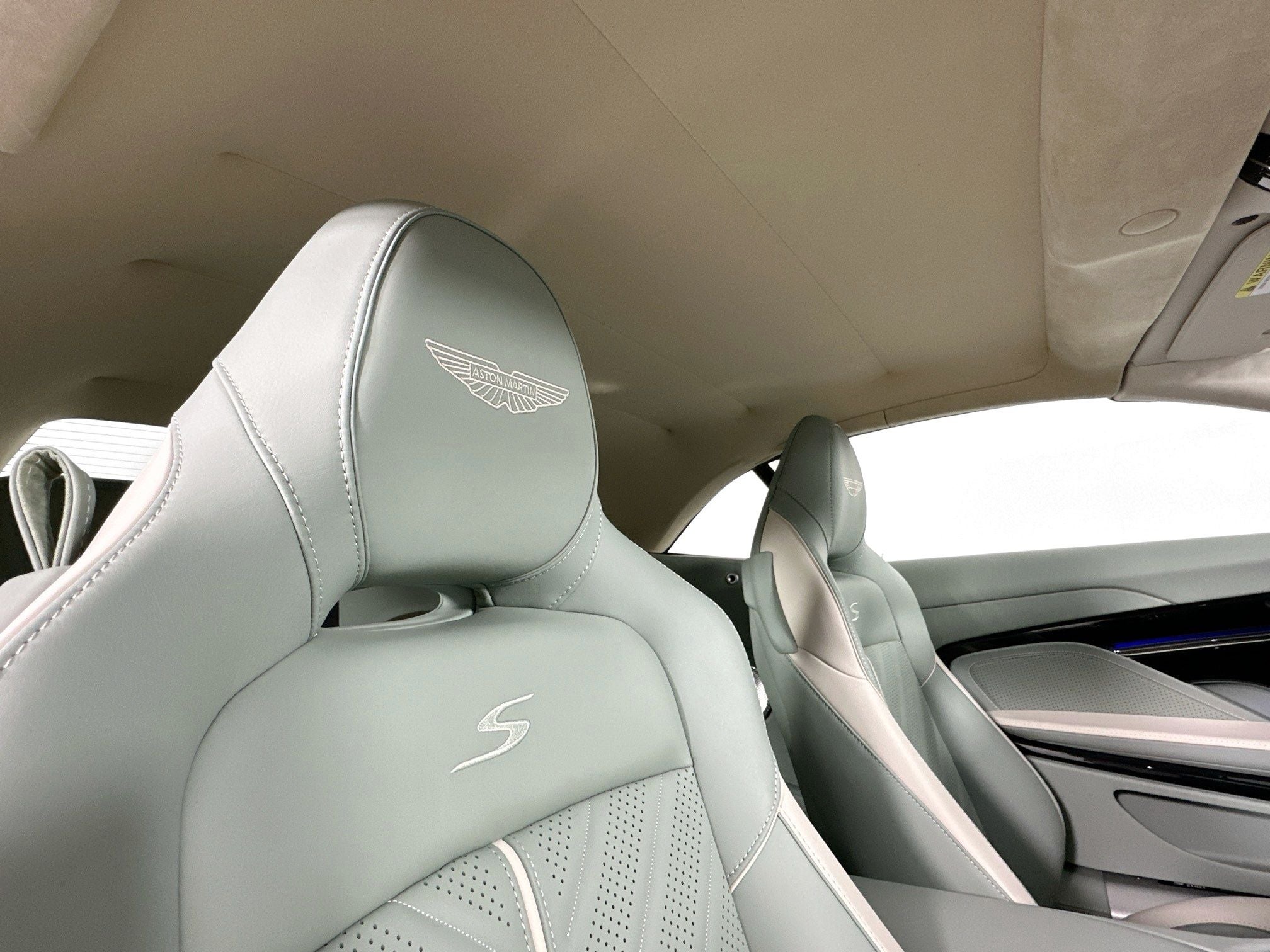 2026 Aston Martin DB12 Volante S