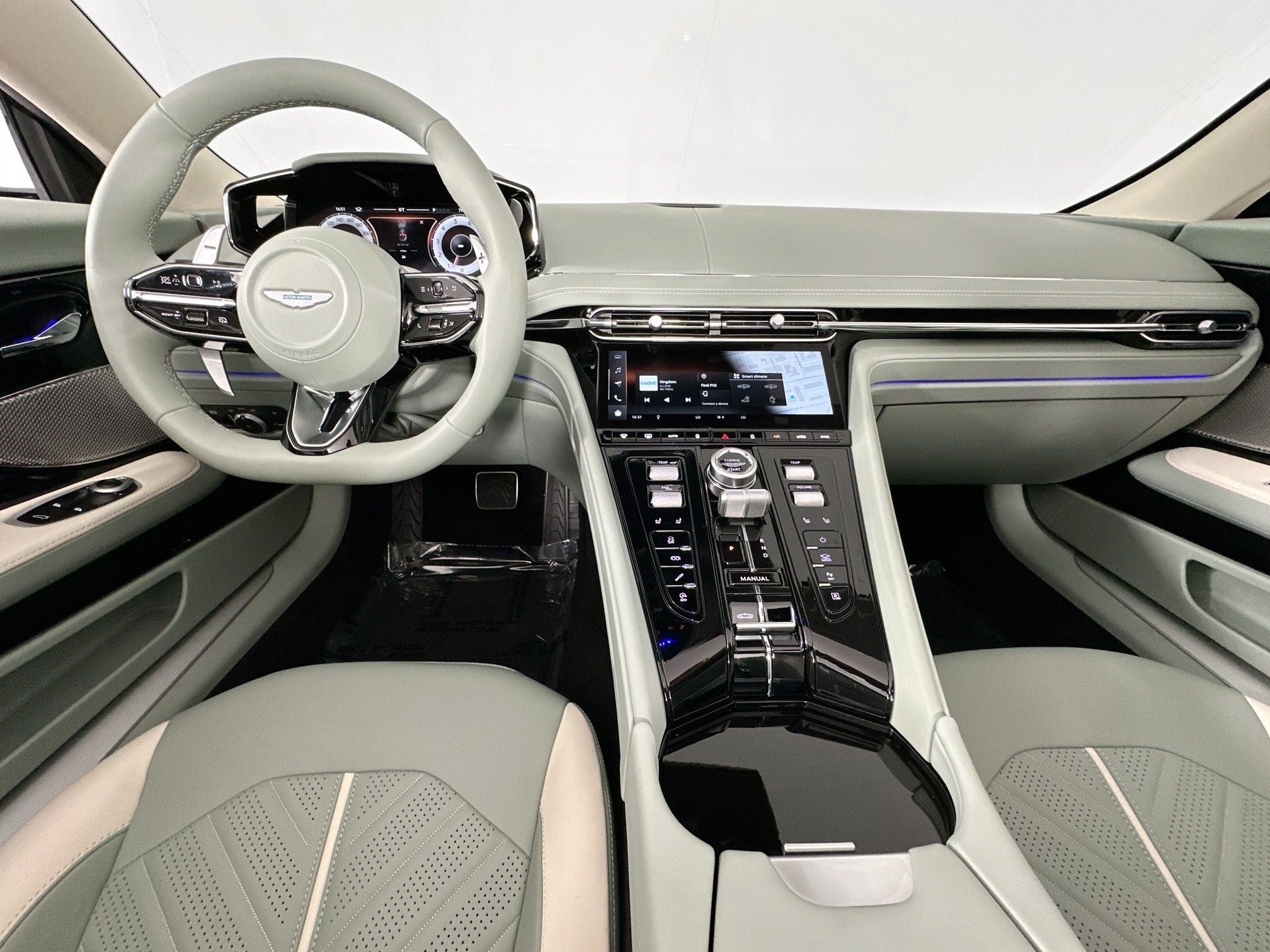 2026 Aston Martin DB12 Volante S