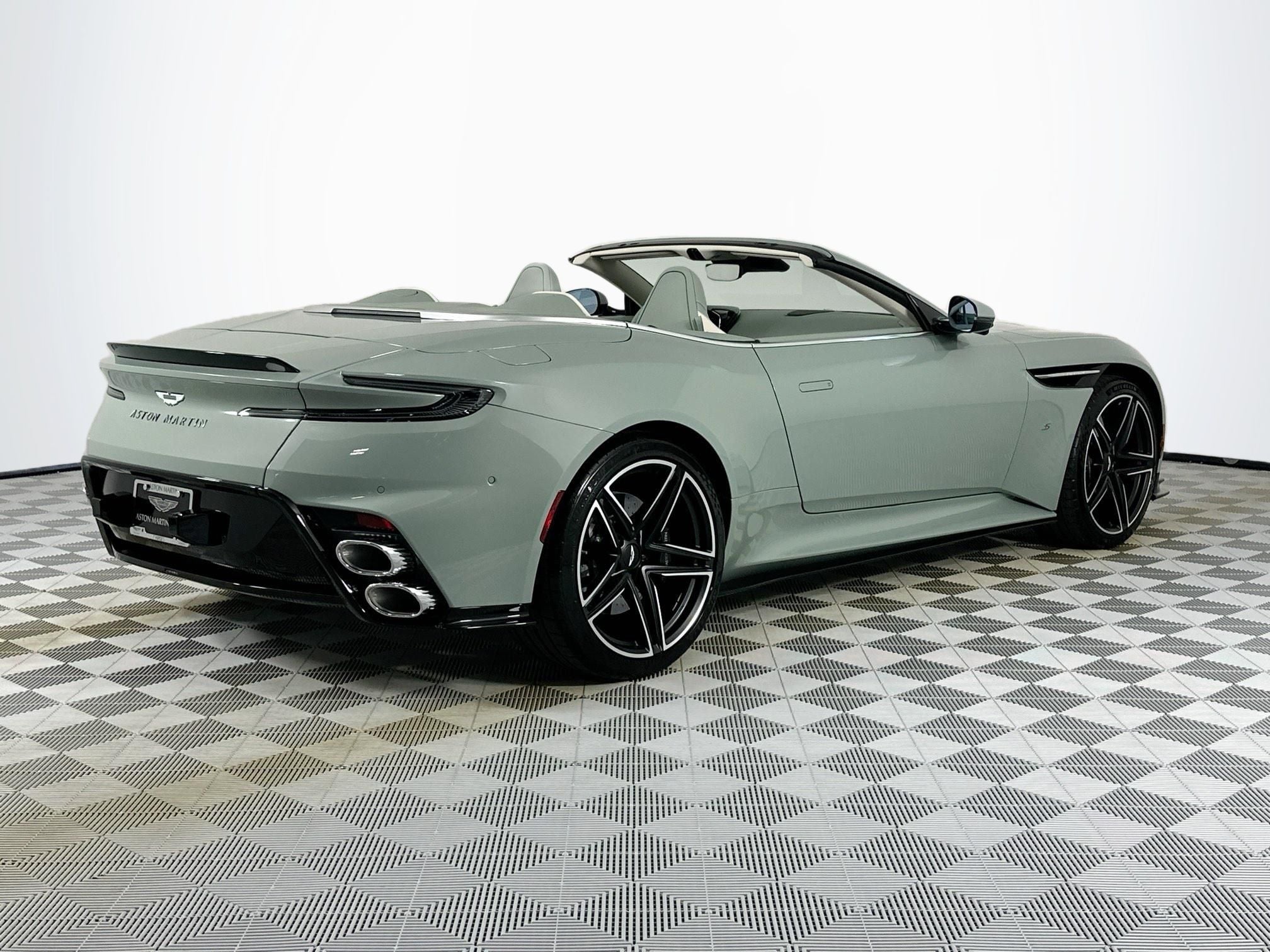 2026 Aston Martin DB12 Volante S