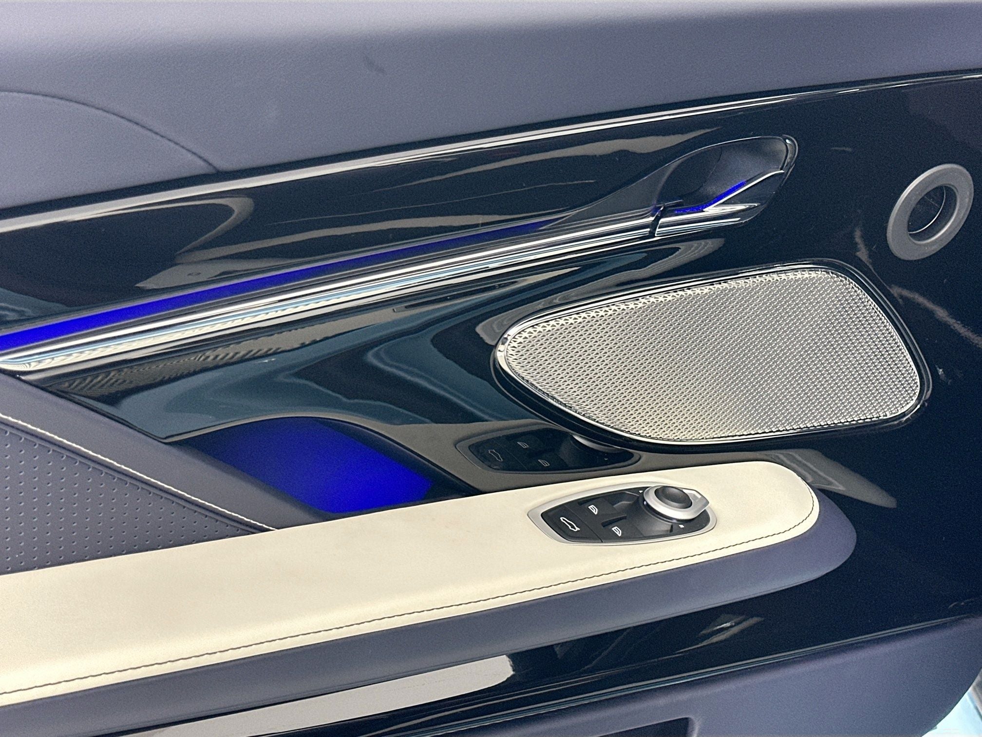 2026 Aston Martin DB12 Volante S