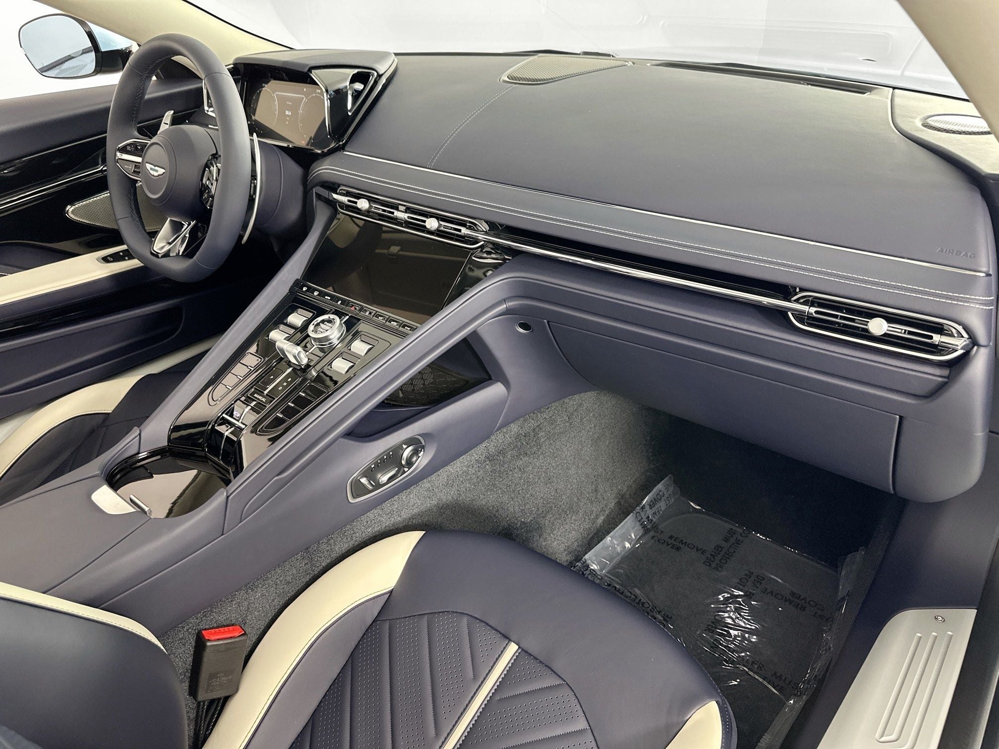 2026 Aston Martin DB12 Volante S