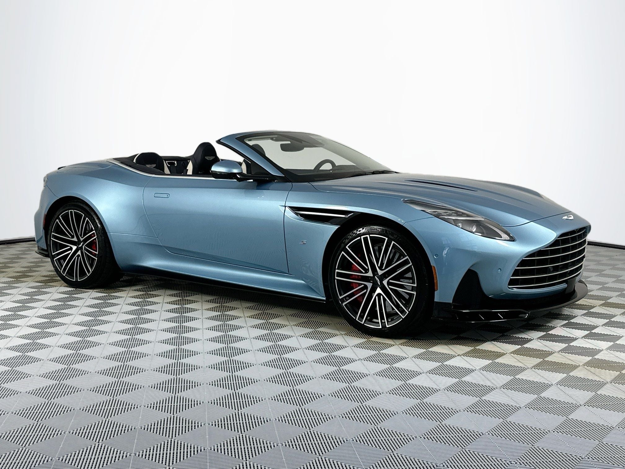 2026 Aston Martin DB12 Volante S