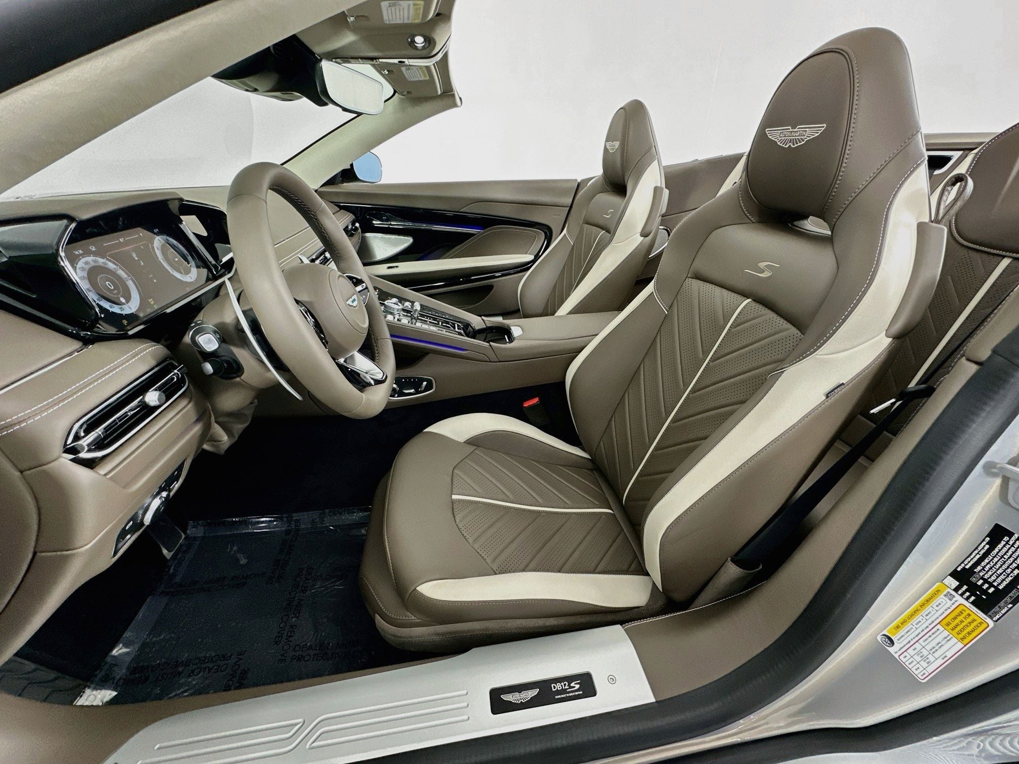 2026 Aston Martin DB12 Volante S